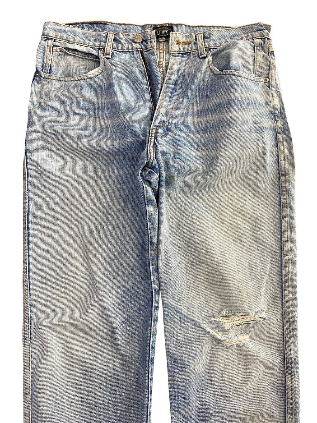 Levi's Levi’s Light Blue Wash Ripped Style Loose Jeans Size US 33 - 2 Thumbnail