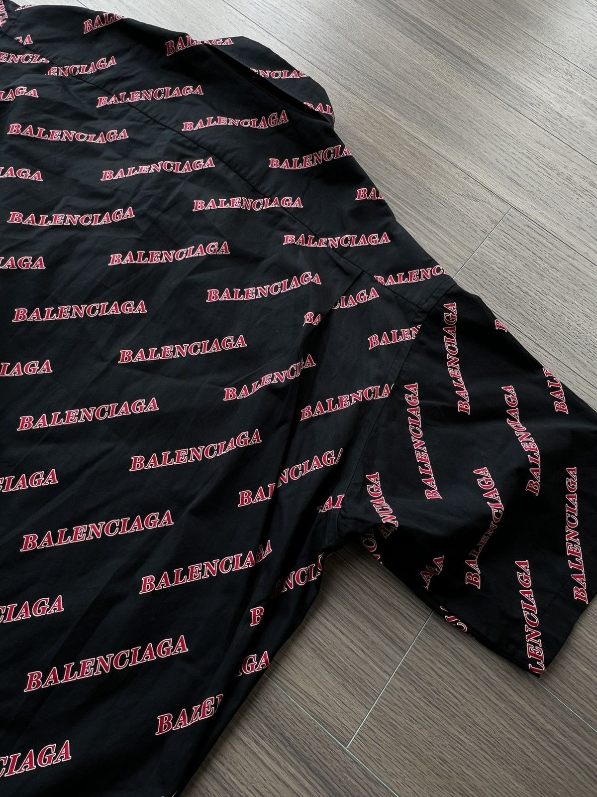 Balenciaga Balenciaga Logo Allover Button-Up Shirt Size US XXL / EU 58 / 5 - 5 Thumbnail