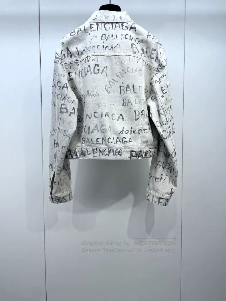 Balenciaga Balenciaga Bestseller Distressed Graffiti Letter Printed D Size US XS / EU 42 / 0 - 2 Thumbnail