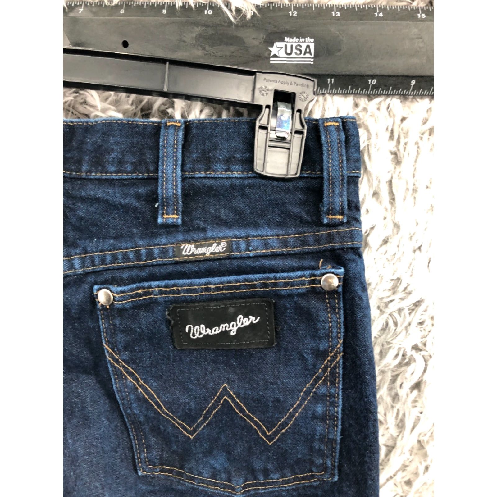 Wrangler Wrangler 933 Jeans Mens 29x32 Dark Wash Blue Mid Rise 5-Pocket Denim Button/Zip Belt Loops Straight Regular Size US 29 - 6 Thumbnail