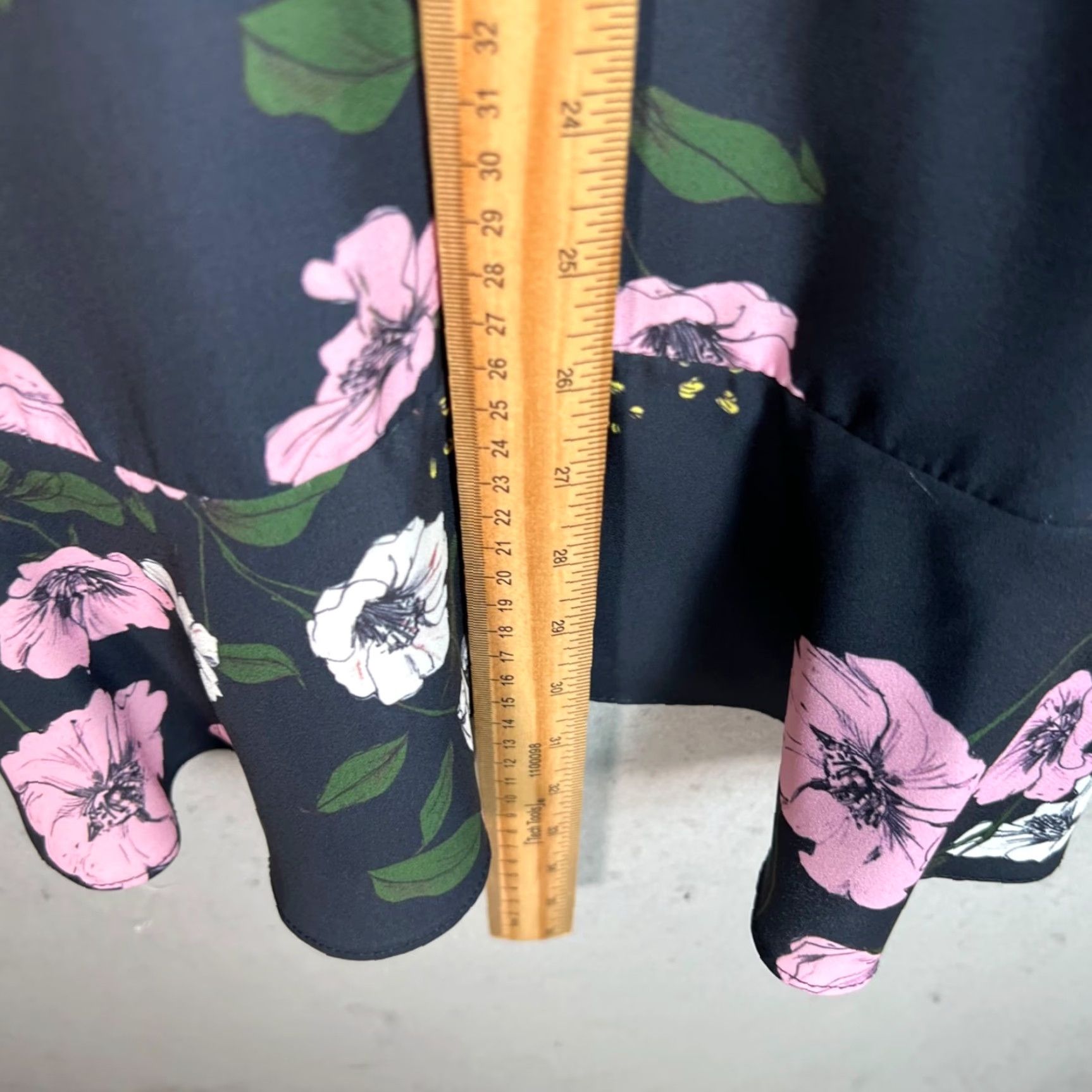Vintage Keepsake Floral Dress XS Black White Pink Polyester Ruffle Hem Short Sleeves Women's Dress XS Floral Dress - Size 26" / US 2 / IT 38 - 6 Thumbnail