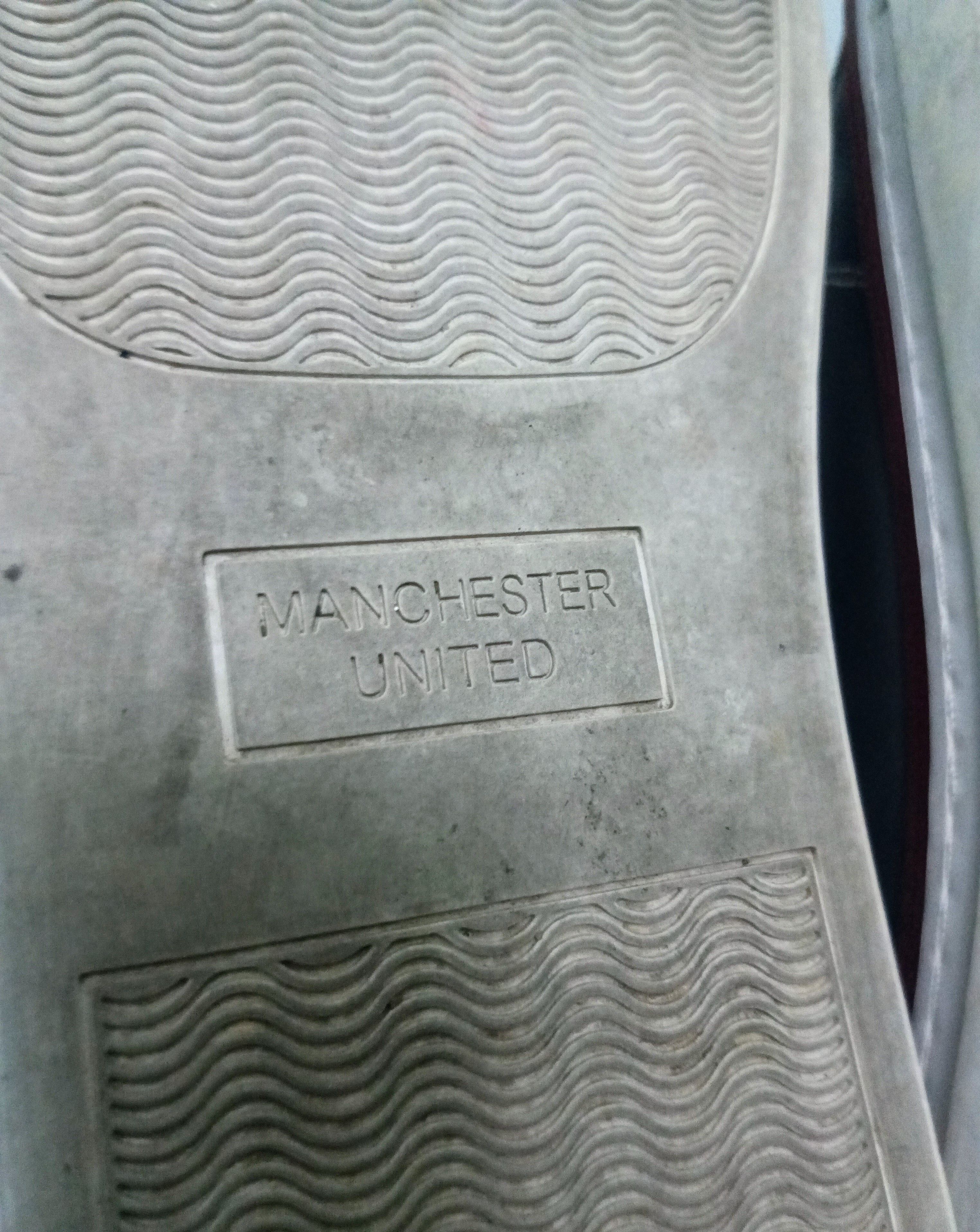 Other Manchester United - Trafford - MEN’S C300 Size US 12 / EU 45 - 8 Thumbnail