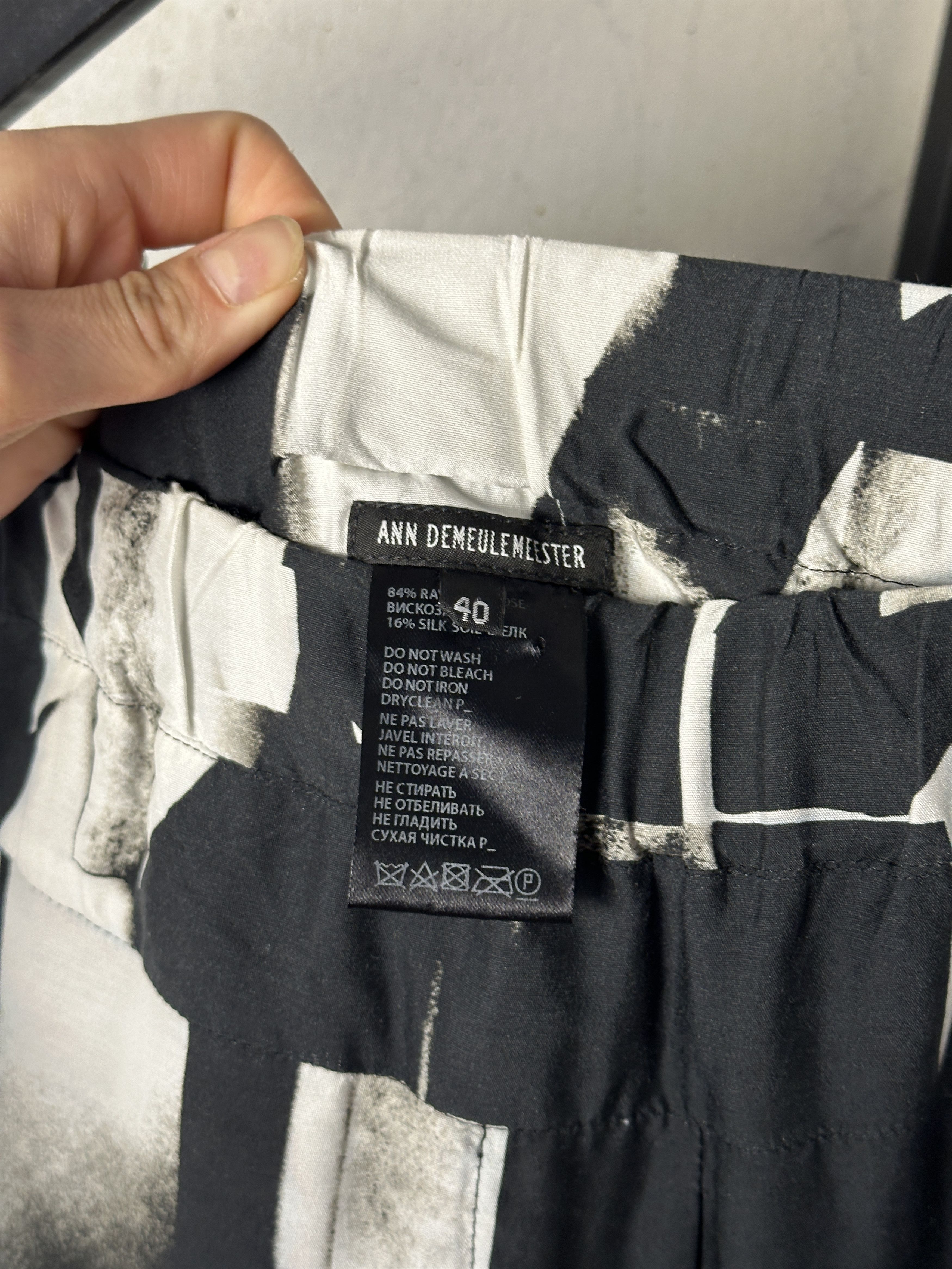 Ann Demeulemeester Ann Demeulemeester FW16 Printed Cropped Pants Size 27" / US 4 / IT 40 - 5 Thumbnail