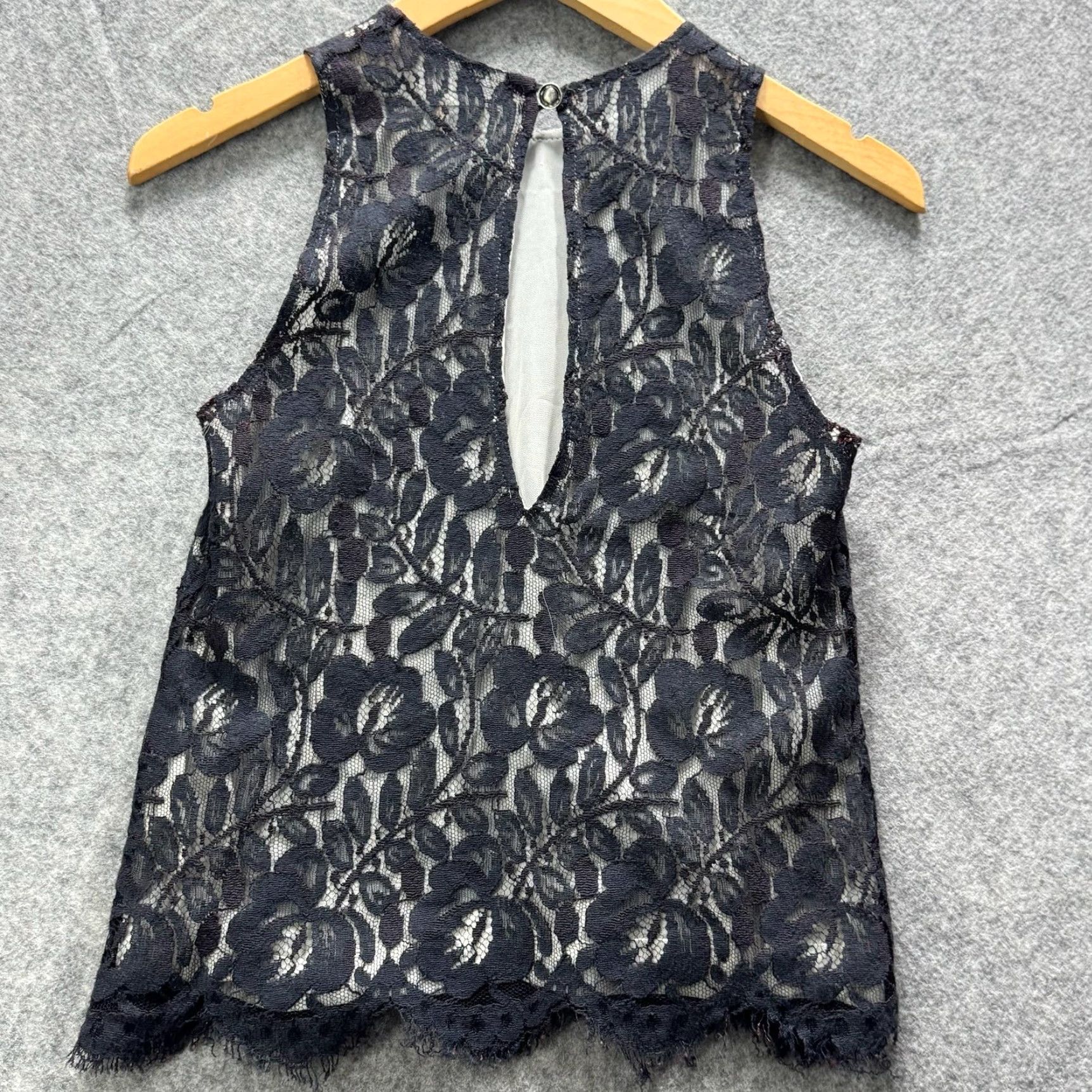 Todd Oldham Todd Oldham Tank Womens Small Black Lace Floral Lined Party Cocktail Crew Neck Sleeveless Scallop Hem Womens Small Black Lace Tank Top Size S / US 4 / IT 40 - 6 Thumbnail