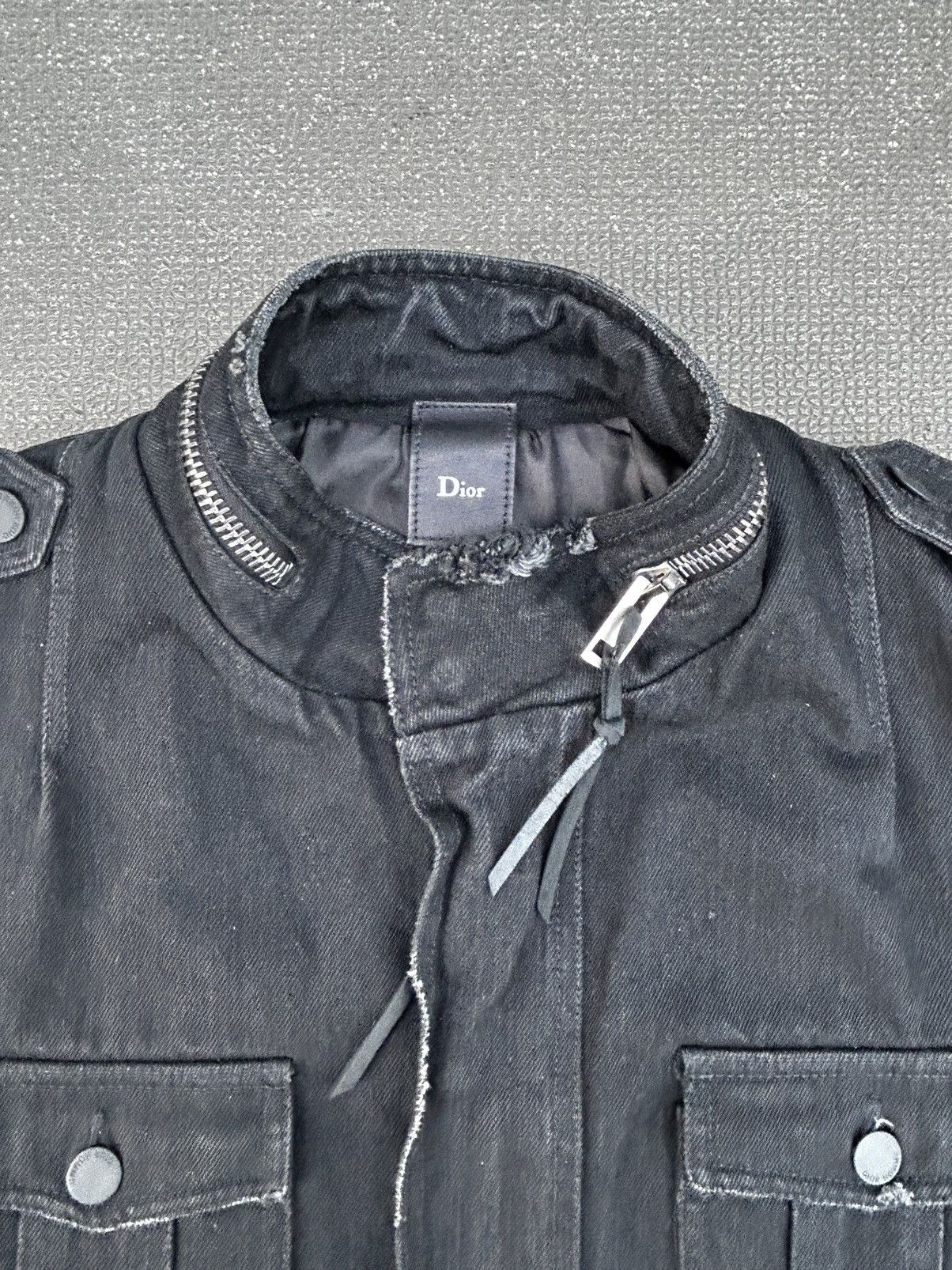 Dior Black Hedi Dior Denim Distressed M-65 jacket Size US M / EU 48-50 / 2 - 3 Thumbnail