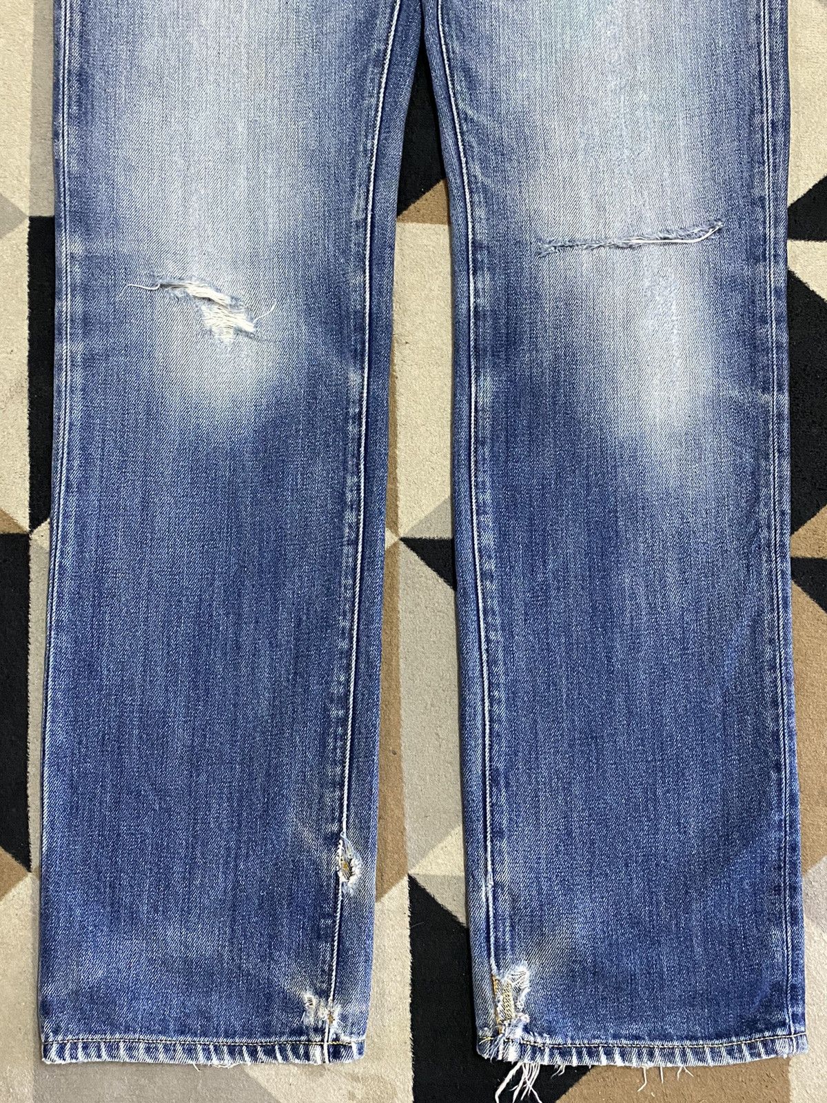 Japanese Brand Vintage Uniqlo Blue Wash Distressed Jeans Size US 32 / EU 48 - 5 Thumbnail