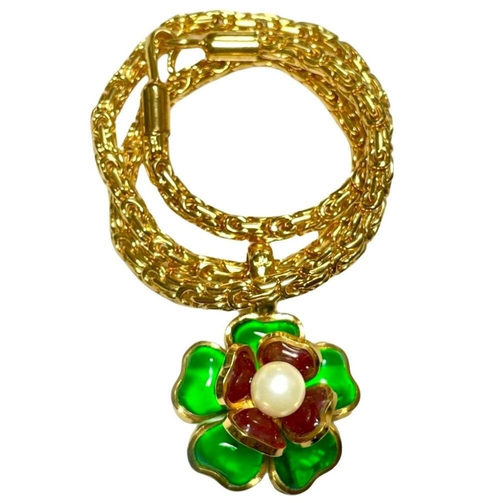 Chanel Vintage CHANEL green and red gripoix flower top necklace Size ONE SIZE - 1 Thumbnail