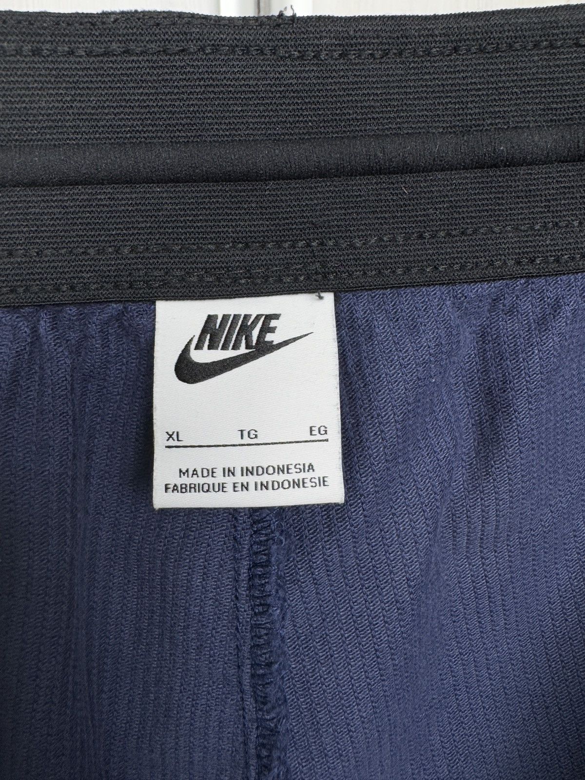 Nike Nike NIKE LIFESTYLE CROP PANT Size: XL BLUE - DO6329-410 Size US 36 / EU 52 - 9 Thumbnail