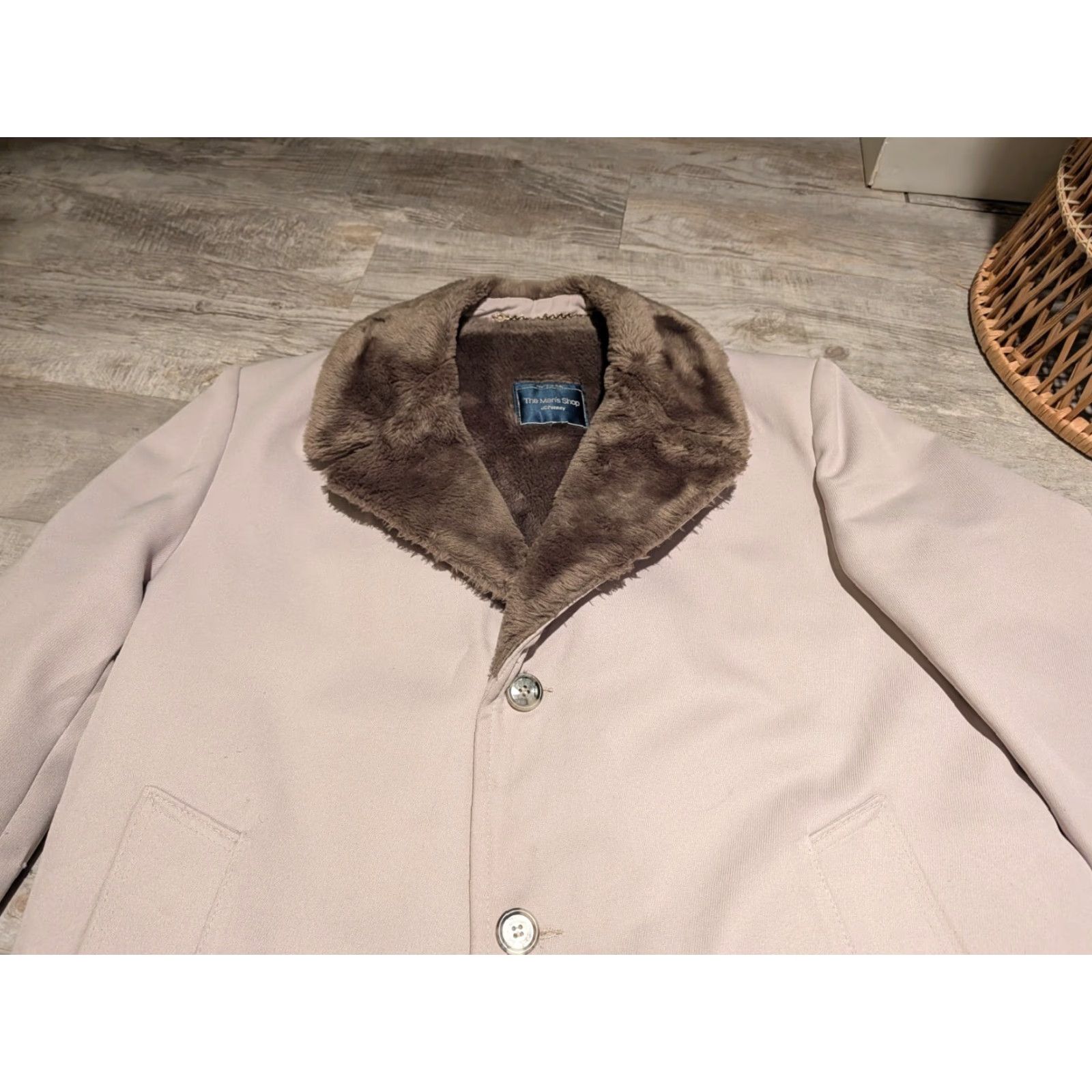 VINTAGE JC Penney Men's 46 Chelsea Coat The Men’s Shop Beige Faux Fur Lined Overcoat 1970s Mens