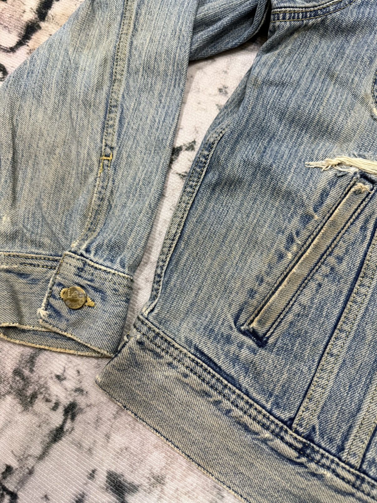 Lee Vintage 90s Lee Rider Distressed Denim Trucker Jacket Size US M / EU 48-50 / 2 - 5 Thumbnail