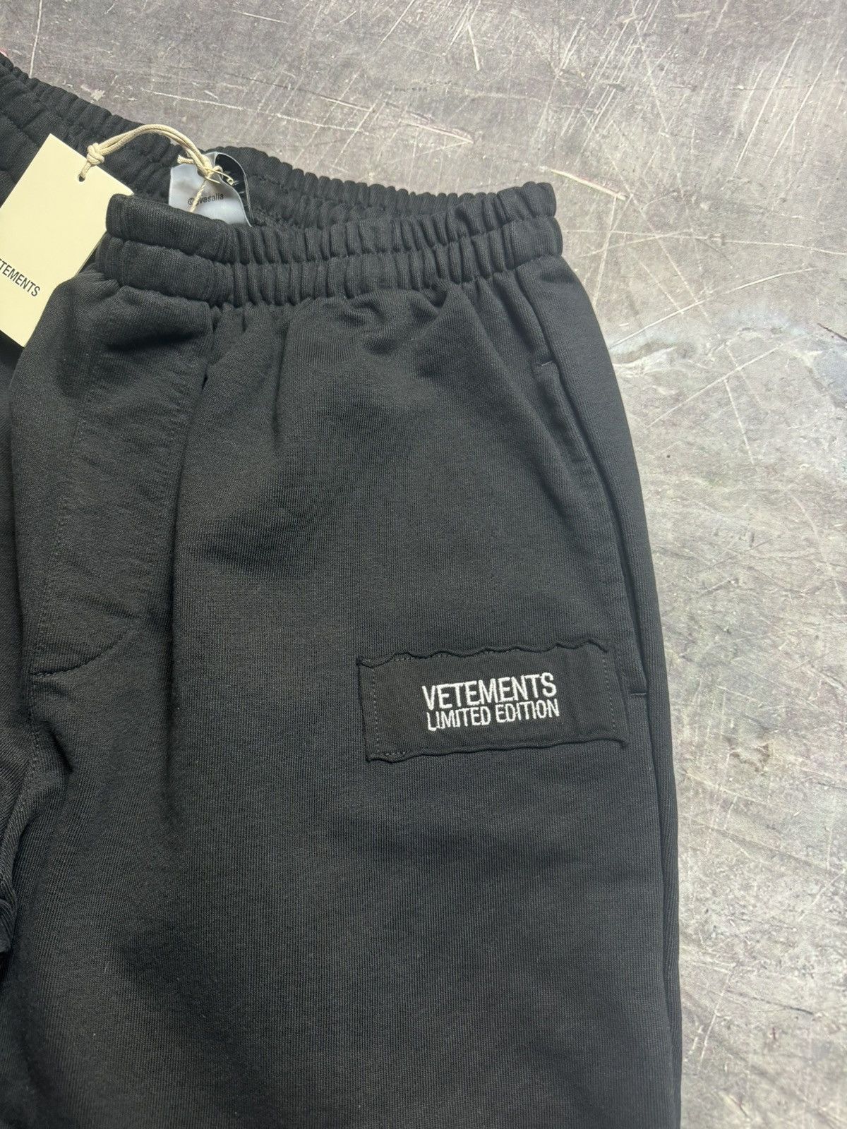 Vetements Vetements Metal Patchwork Sweatpants in Black Size US 34 / EU 50 - 8 Thumbnail