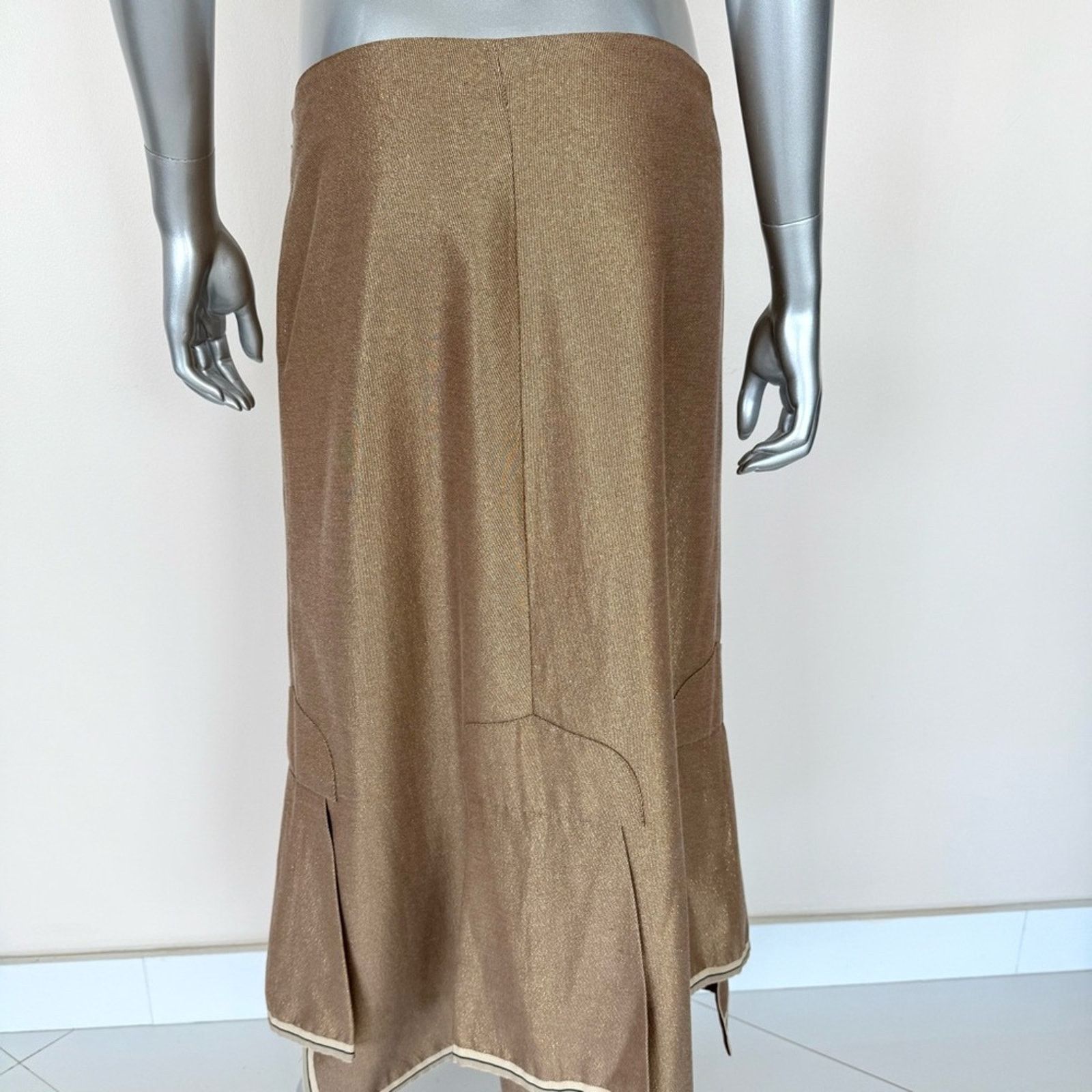 Chanel CHANEL women long skirt size 42FR or 10US Authentic 4200$ Size 32" / US 10 / IT 46 - 3 Thumbnail