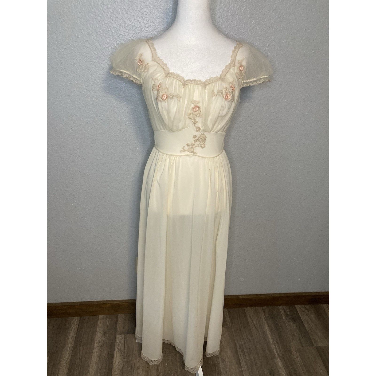 Vintage 40s/50s Artemis Nightgown Robe 32 Peignoir Lace Lingerie Size XS / US 0-2 / IT 36-38 - 2 Thumbnail