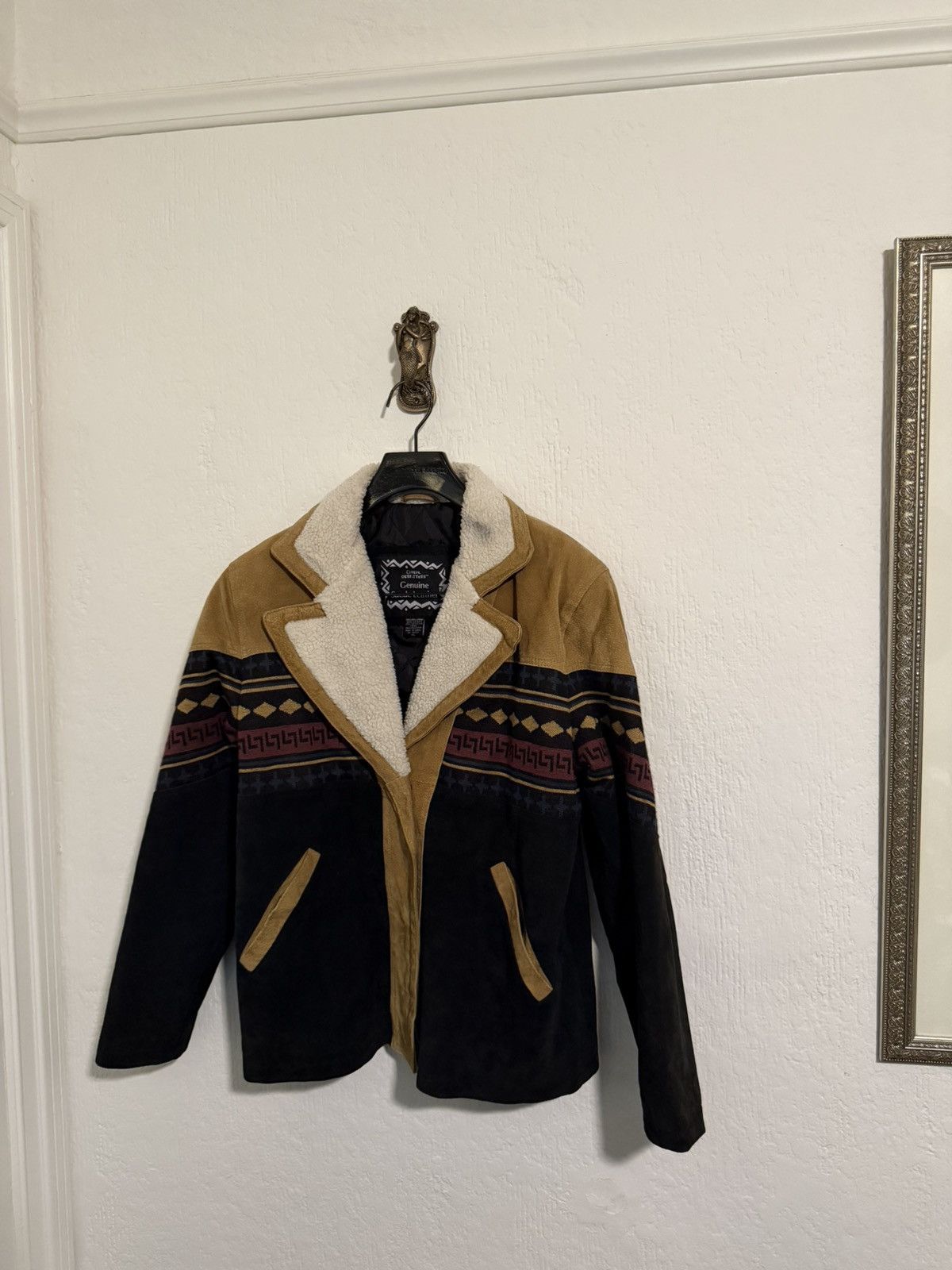 Vintage Vintage suede leather aztec jacket size XL Size US L / EU 52-54 / 3 - 1 Thumbnail