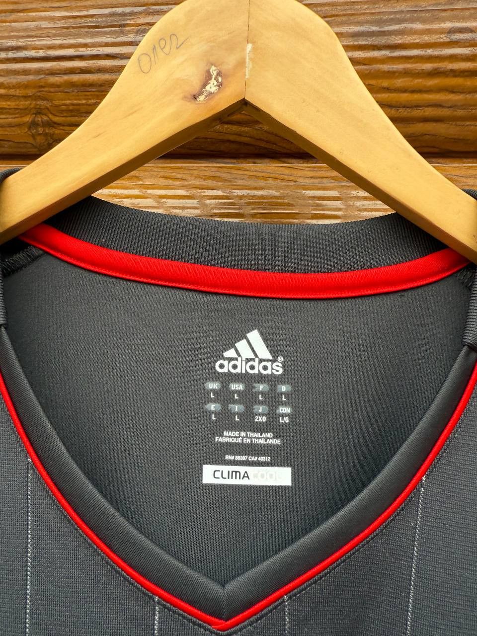 Adidas Liverpool 2011 2012 Football Jersey Soccer Shirt Adidas Size US L / EU 52-54 / 3 - 8 Thumbnail