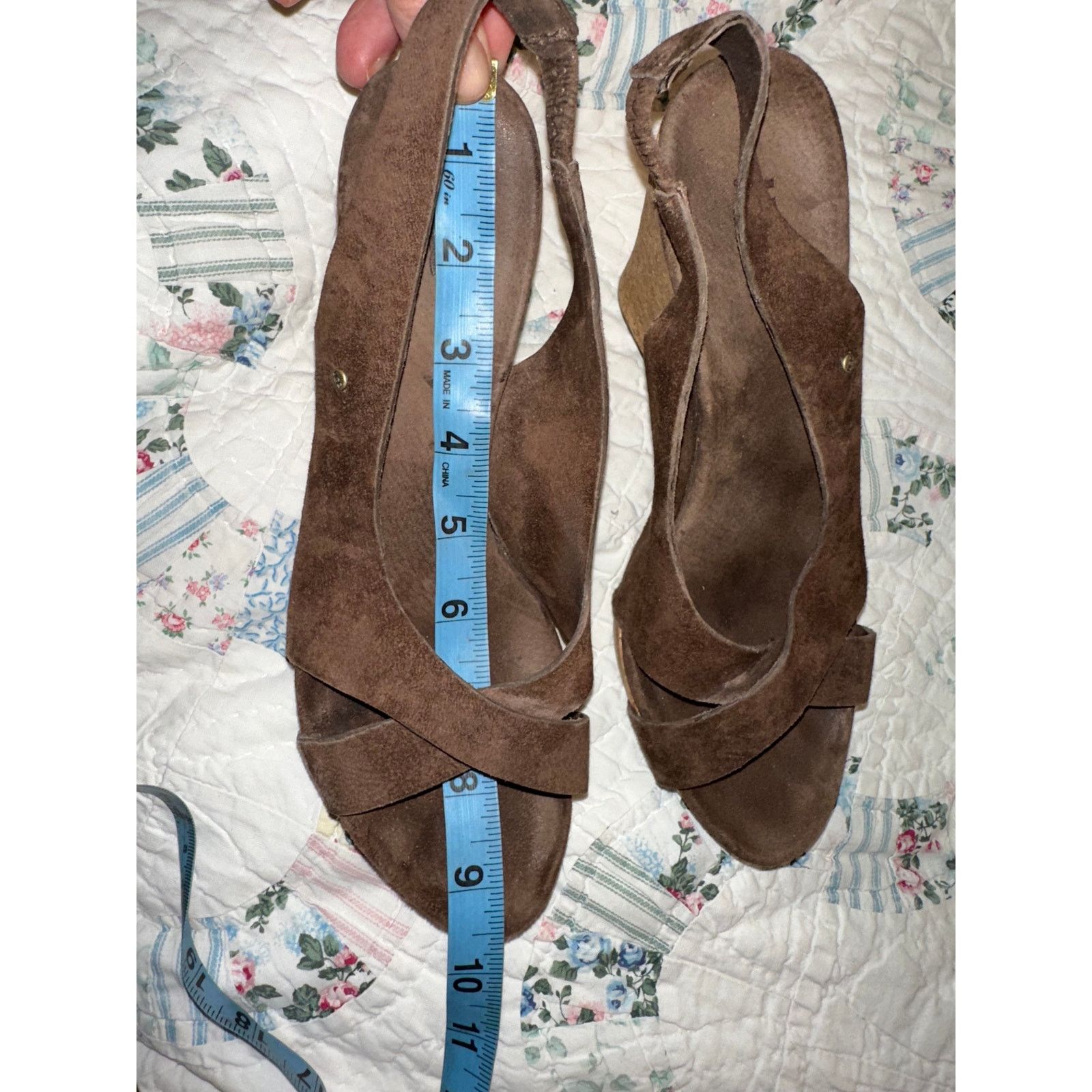Ugg UGG BROWN SUEDE WEDGE SANDALS Size US 7.5 / IT 37.5 - 5 Thumbnail