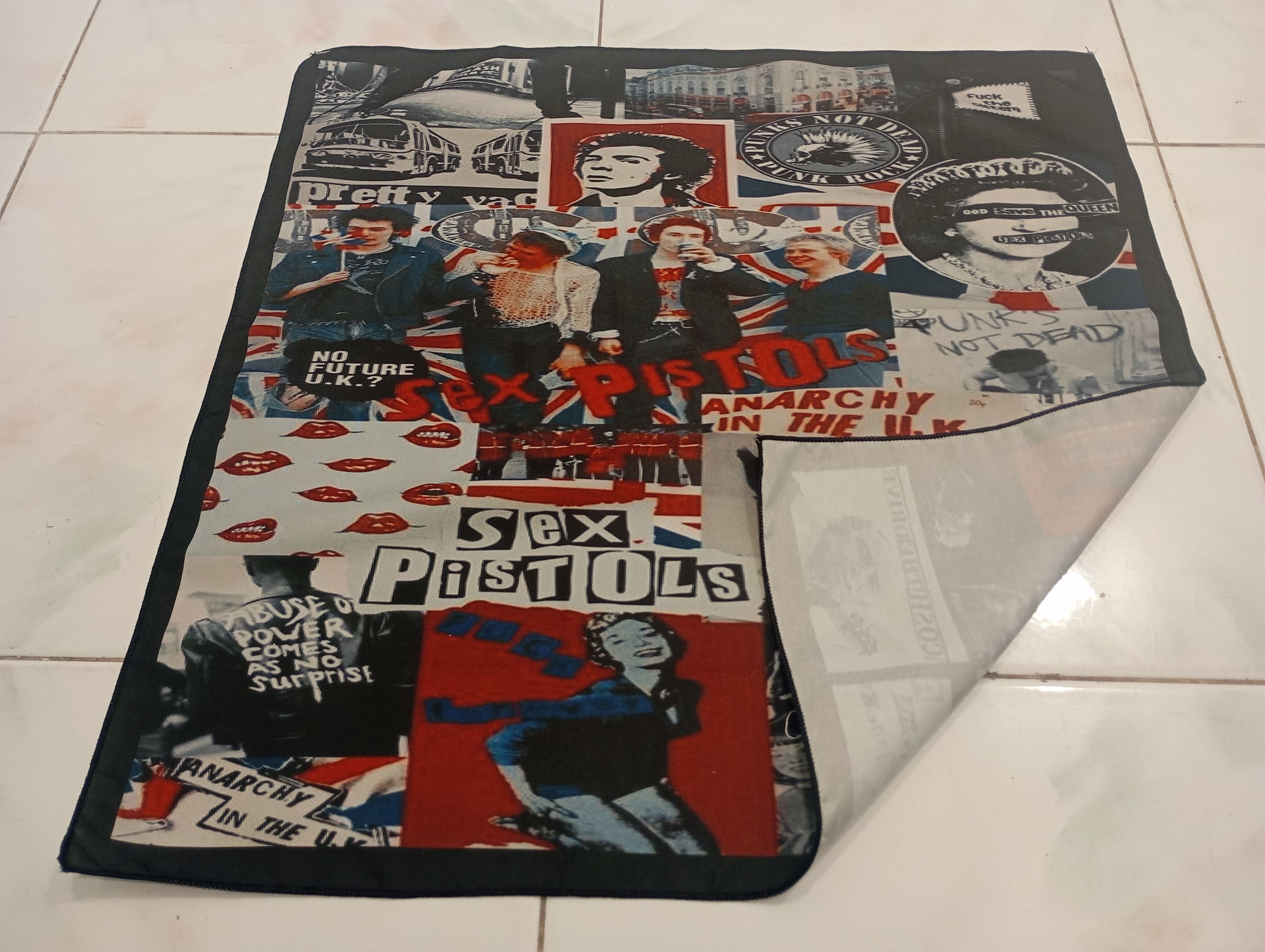 Band Tees Skulls Bandana Handkerchief sex pistols Size ONE SIZE - 2 Thumbnail
