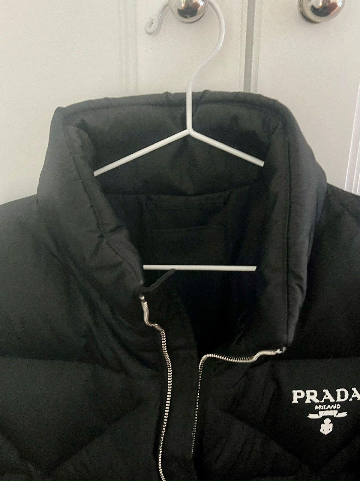 Prada Prada Daunenjacke aus Re-Nylon Size US L / EU 52-54 / 3 - 11 Thumbnail