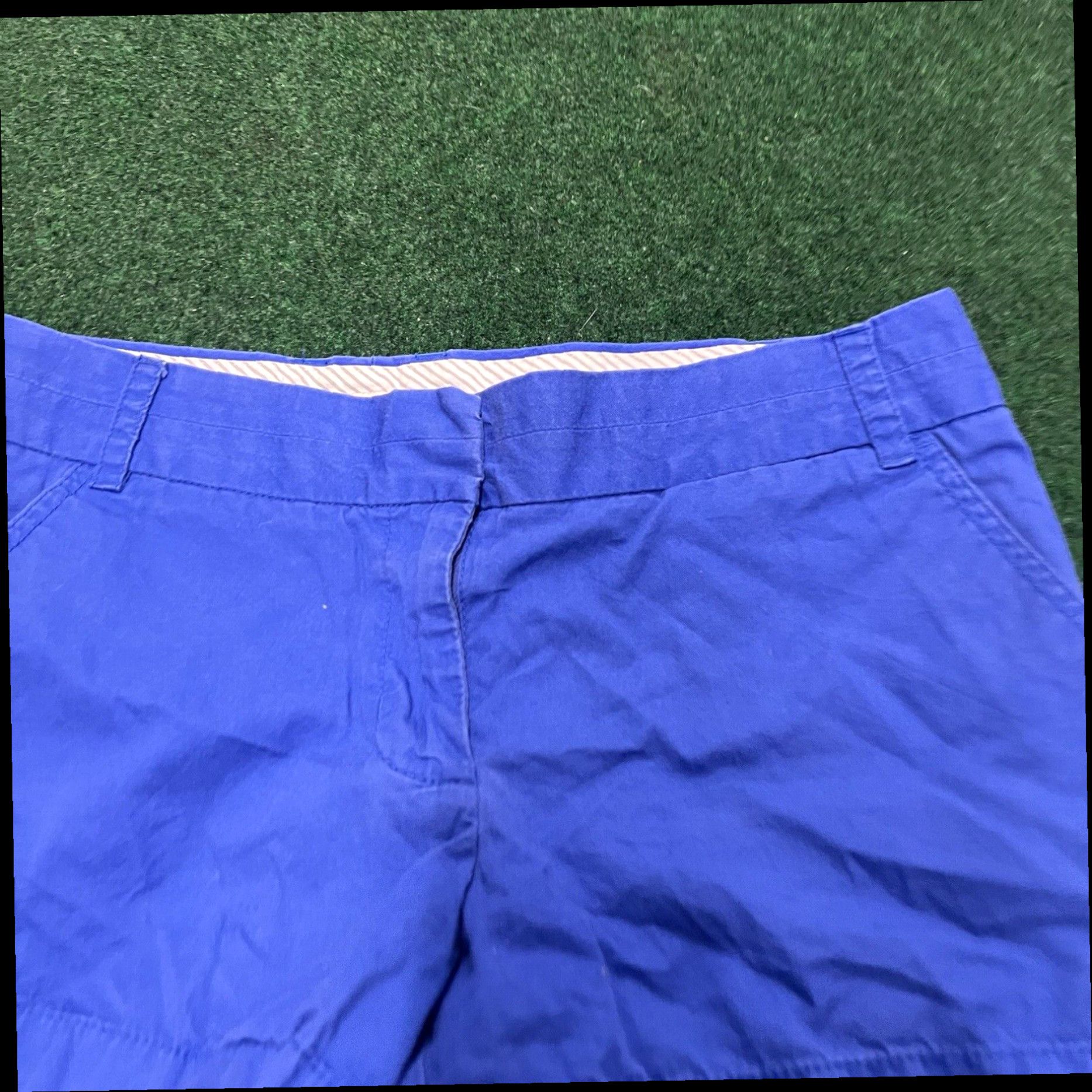 J.Crew J. Crew Women's Chino Broken In Shorts Size 6 Blue Flat Front 3 Inch Inseam Size 28" / US 6 / IT 42 - 2 Thumbnail