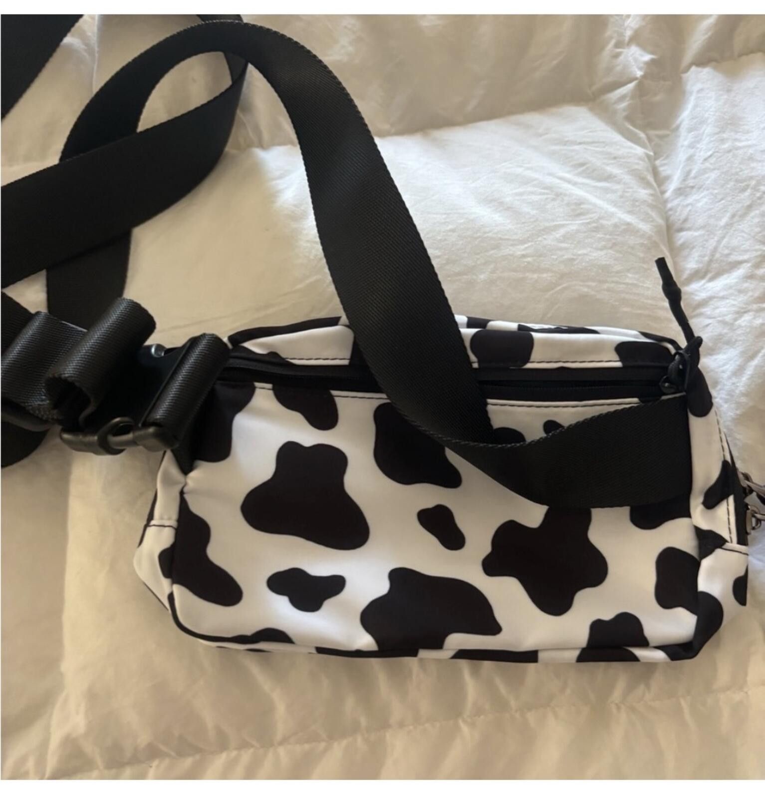 Other (Boutique) Stylish Black and White Cow Print Women's Bag Size ONE SIZE - 4 Thumbnail