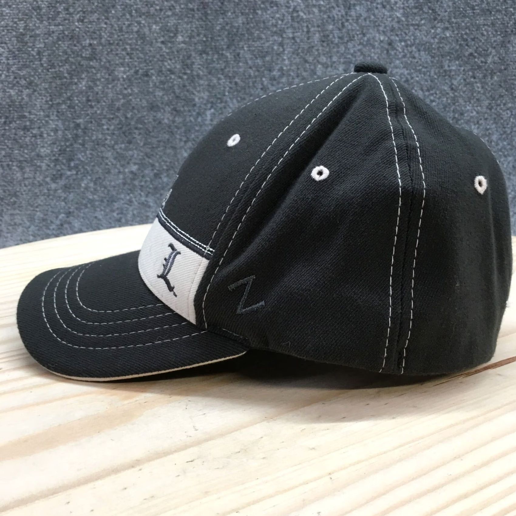Zephyr LouisVille NCAA Fitted Cap Hat Mens M / L Gray White Zephyr Fit Contrast Stitch Baseball Cap Size ONE SIZE - 4 Thumbnail