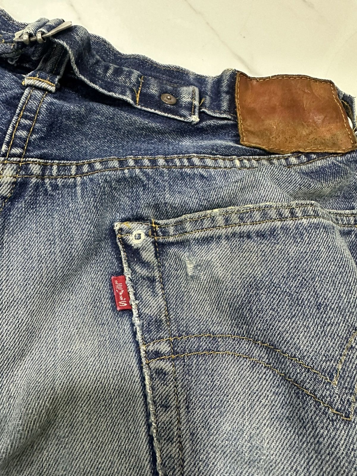 Levi's Vintage Big e pek 201 lvc buckle back 90s Size US 30 / EU 46 - 13 Thumbnail
