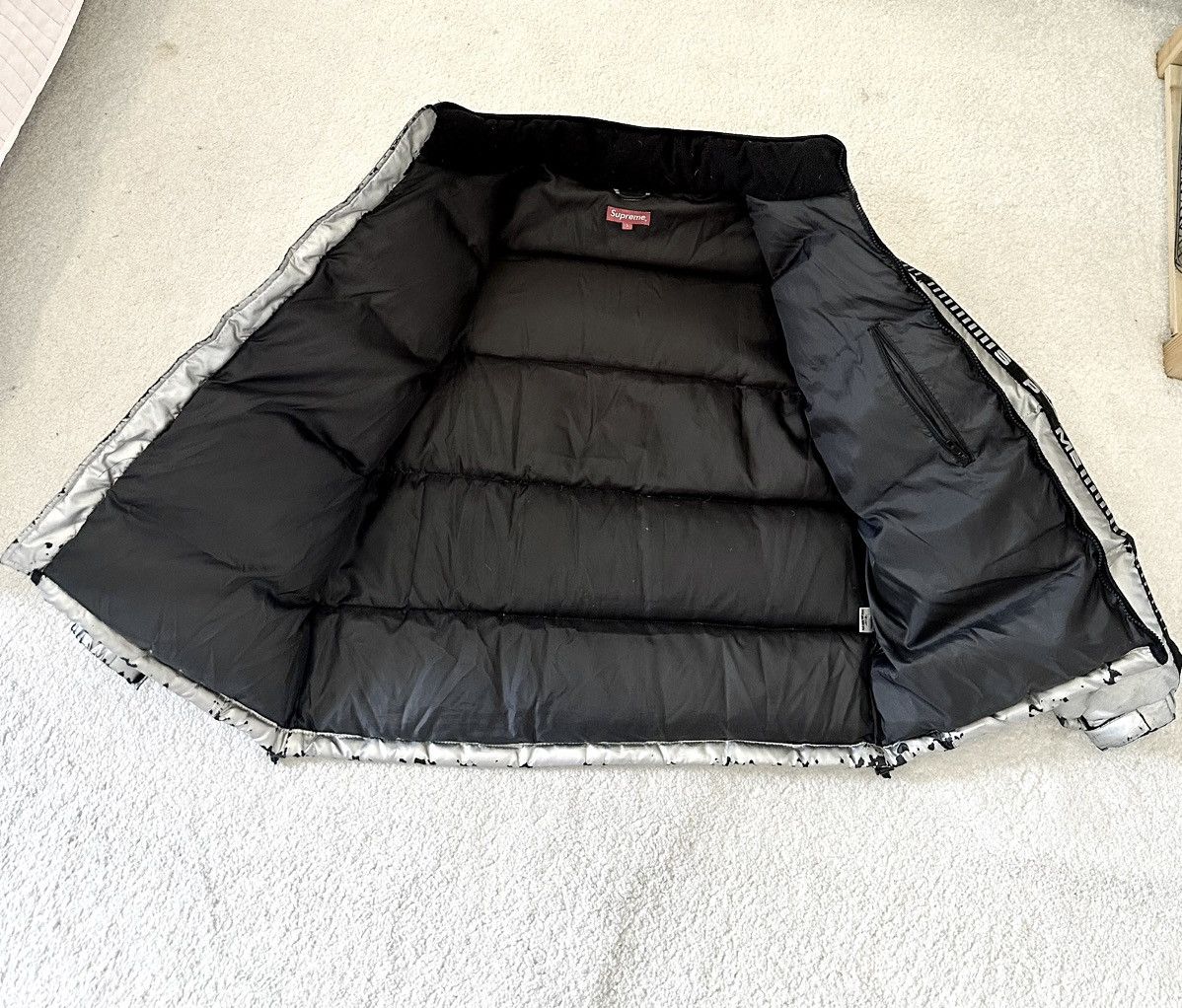 Supreme Supreme silver puffer jacket with reflective sleeves Size US L / EU 52-54 / 3 - 4 Thumbnail