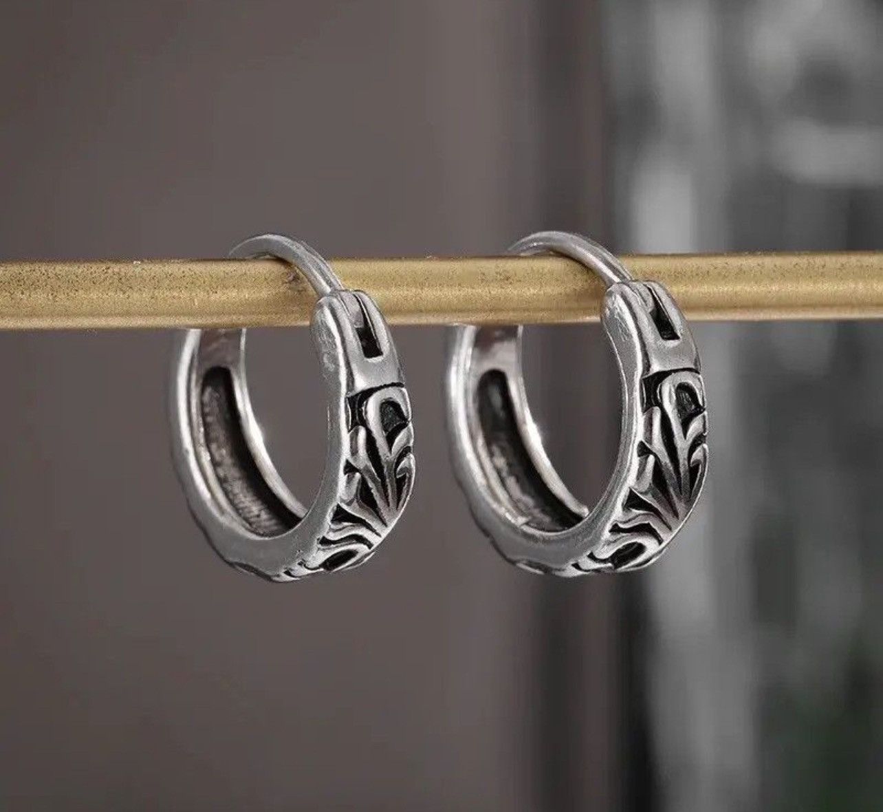 Designer × Jewelry Retro Hypoallergenic Hoop Earring (1pairs） Size ONE SIZE - 1 Thumbnail