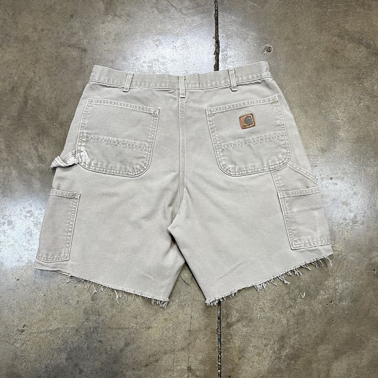 Carhartt × Vintage Vintage Y2K Carhartt Carpenter Workwear Shorts Baggy Faded Size US 34 / EU 50 - 7 Thumbnail