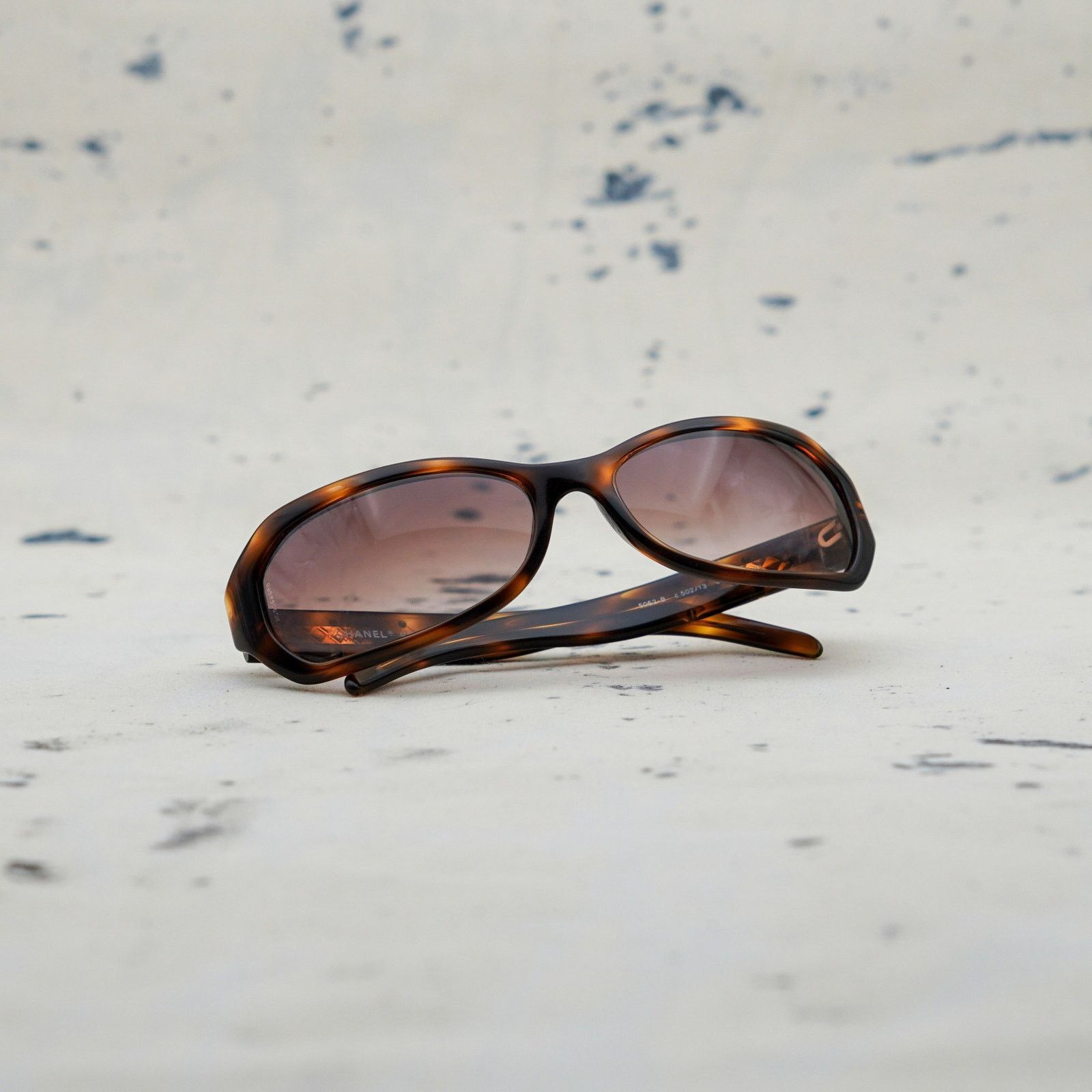 Chanel Vintage chanel brown gradient crystal cc logo y2k sunglasses Size ONE SIZE - 9 Thumbnail