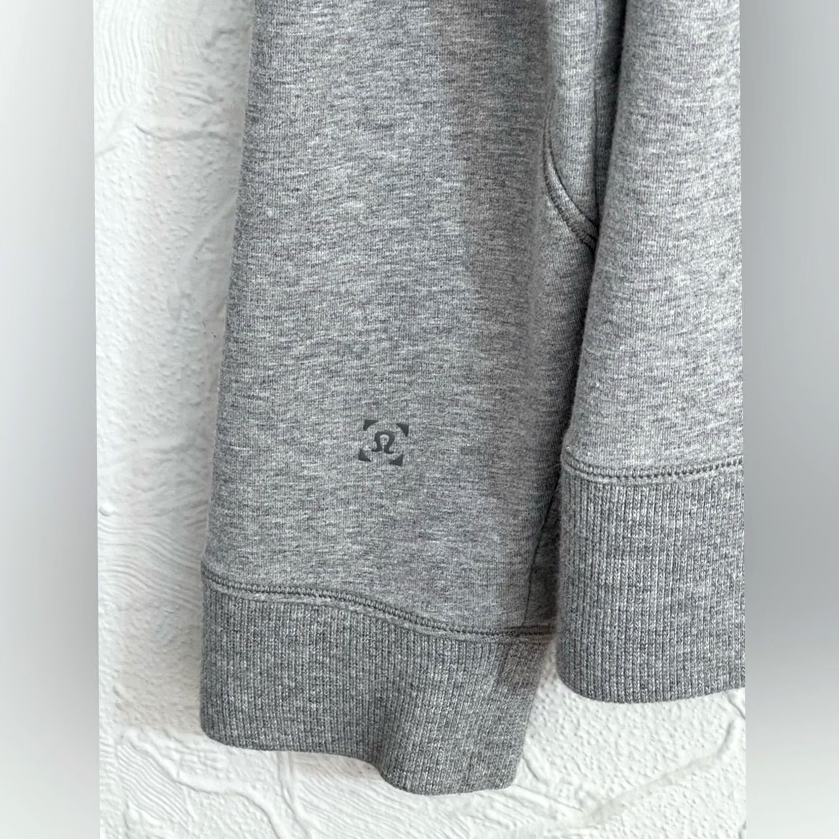 Lululemon Lululemon Hoodie Mens S Gray Cross Cut Heathered Full Zip Stretch EUC Size US S / EU 44-46 / 1 - 5 Thumbnail