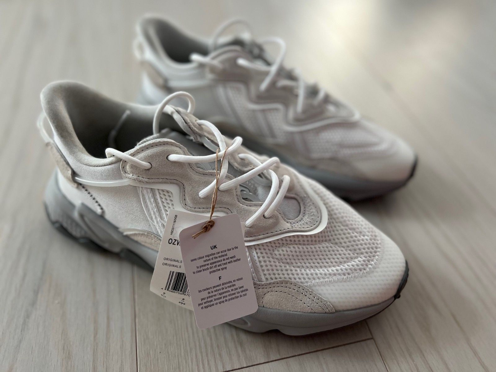 Adidas Adidas ID9816 Ozweego Sneakers White Grey ( 8.5 ) Size US 8.5 / EU 41-42 - 2 Thumbnail