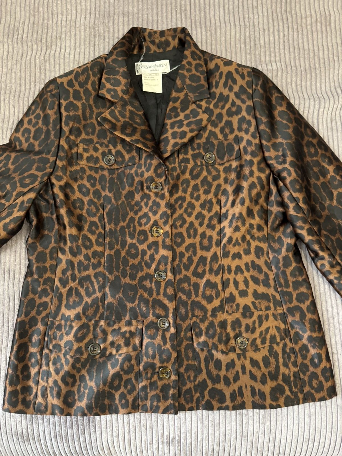 Yves Saint Laurent Vintage Yves Saint Laurent Variation Leopard Skin Jacket Size XL / US 12-14 / IT 48-50 - 8 Thumbnail