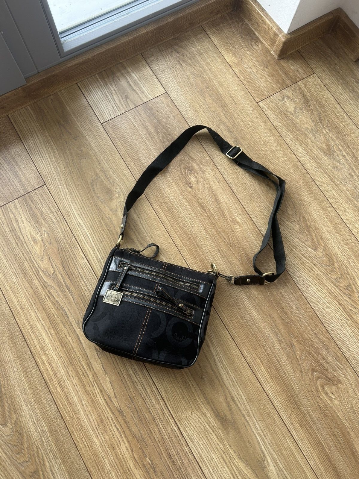 Vintage Coach avantgarde y2k monogram shoulder bag