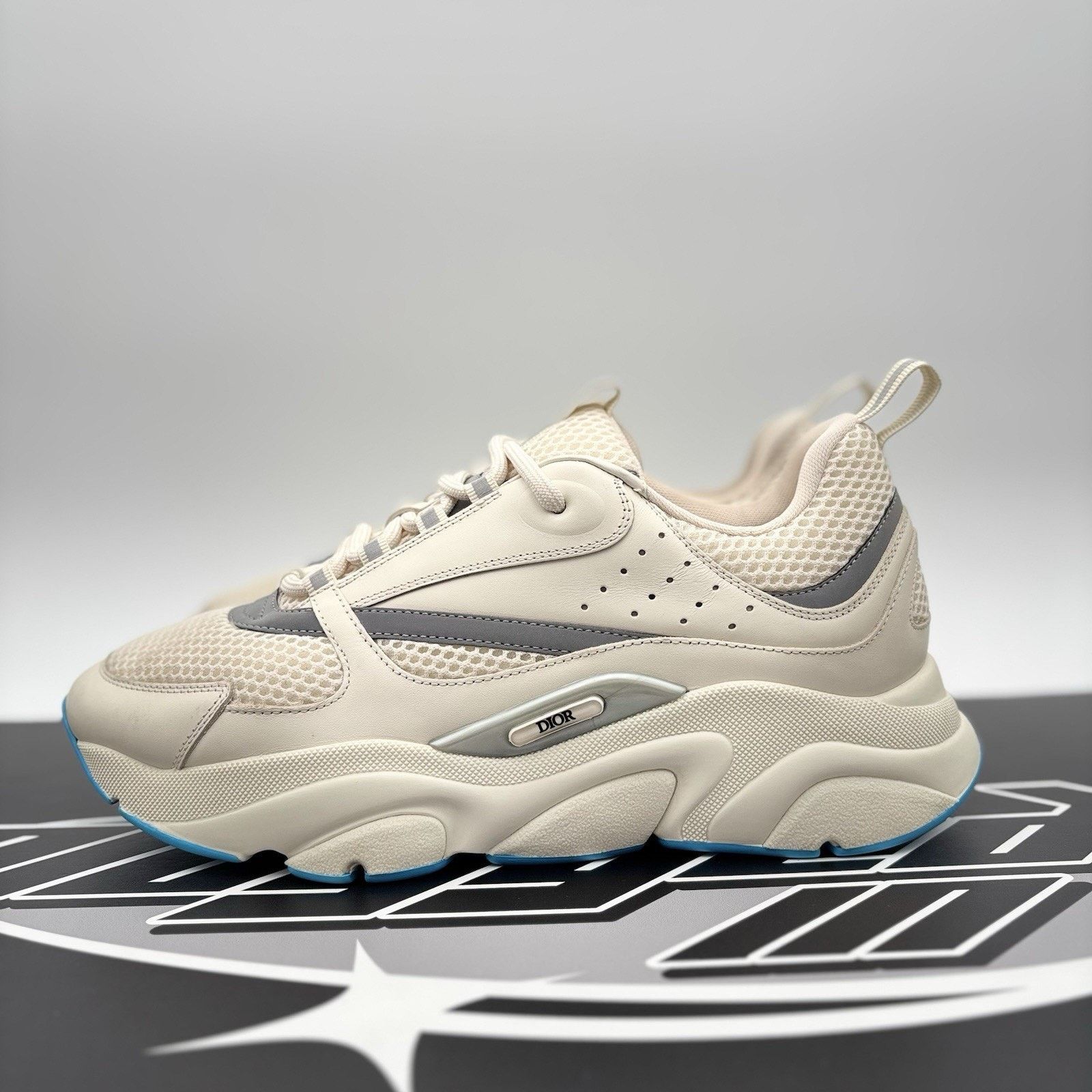 Dior Dior B22 Sneaker ' Cream, Light Blue ' | SUPER CLEAN! Size US 10 / EU 43 - 1 Thumbnail