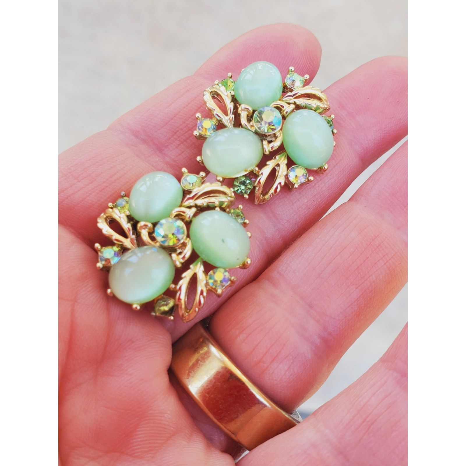 Other Lisner Vintage Clip-On Earrings Green Floral Signed Boho Size ONE SIZE - 4 Thumbnail