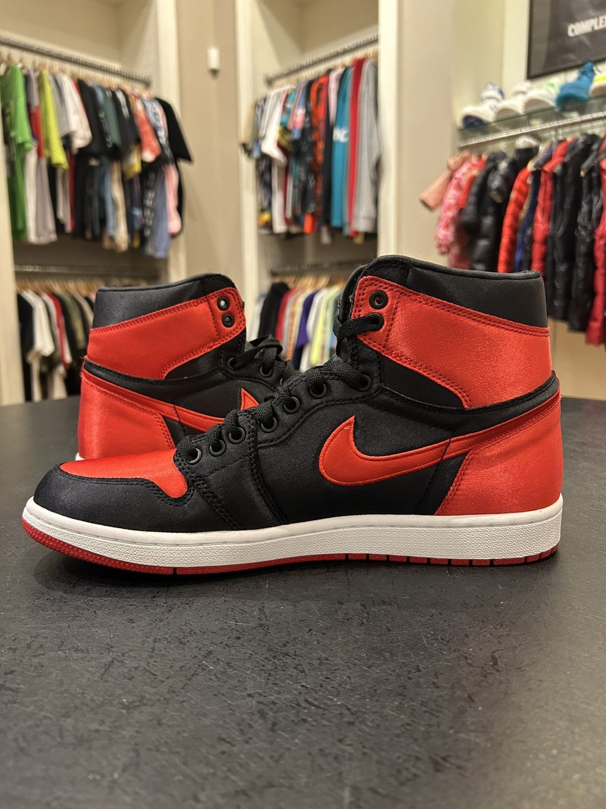 Jordan Brand Jordan 1 Retro ‘Satin Banned’ Numbered Pair Size US 10.5 / EU 43-44 - 3 Thumbnail