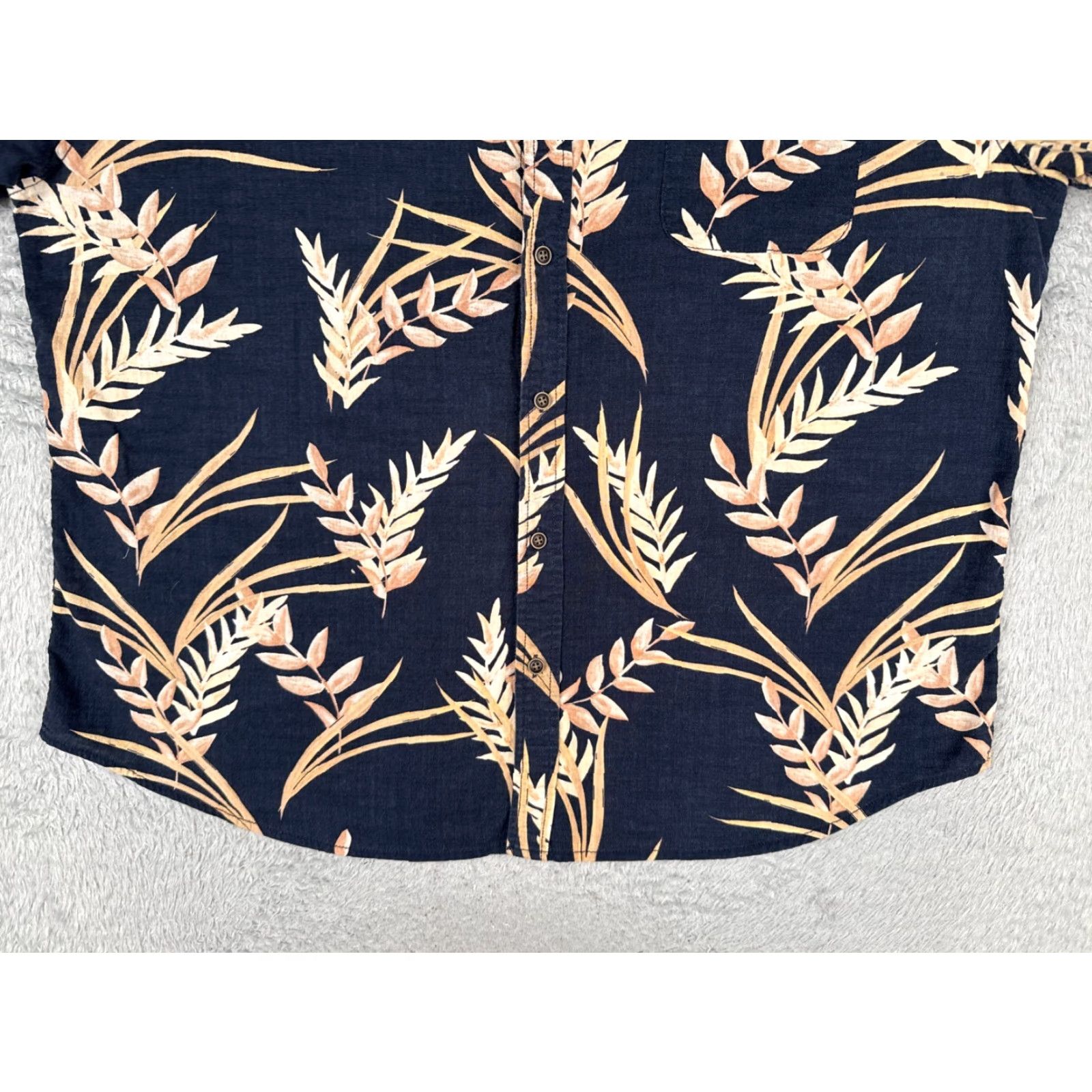 Lapointe Seapointe Men Shirt 2XL Floral Blue Beige Hawaiian Button-Up Aloha Beach Vacation Lightweight Polyester Blend Size US XXL / EU 58 / 5 - 5 Thumbnail