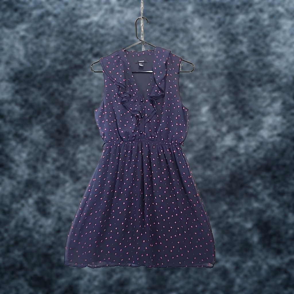Forever 21 FOREVER 21 Contemporary Navy Blue Heart Print Mini Dress S Women's Sleeveless V-Neck Button Front Casual Petite - Not applicable Size S / US 4 / IT 40 - 1 Thumbnail