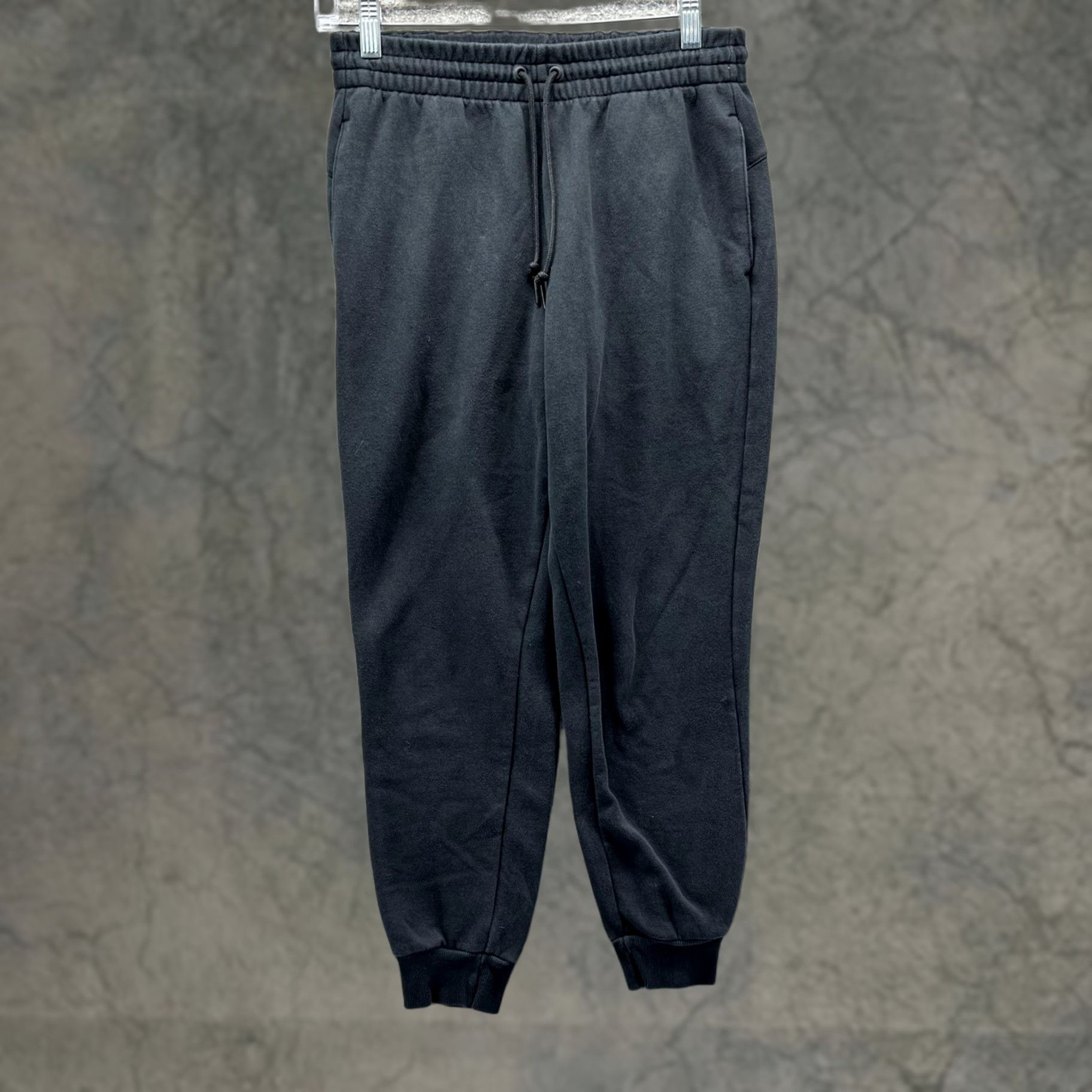 Adidas Adidas Pants Womens XS Black Fleece Joggers Sweatpants Elastic Waist Cuffed Size 26" / US 2 / IT 38 - 1 Thumbnail
