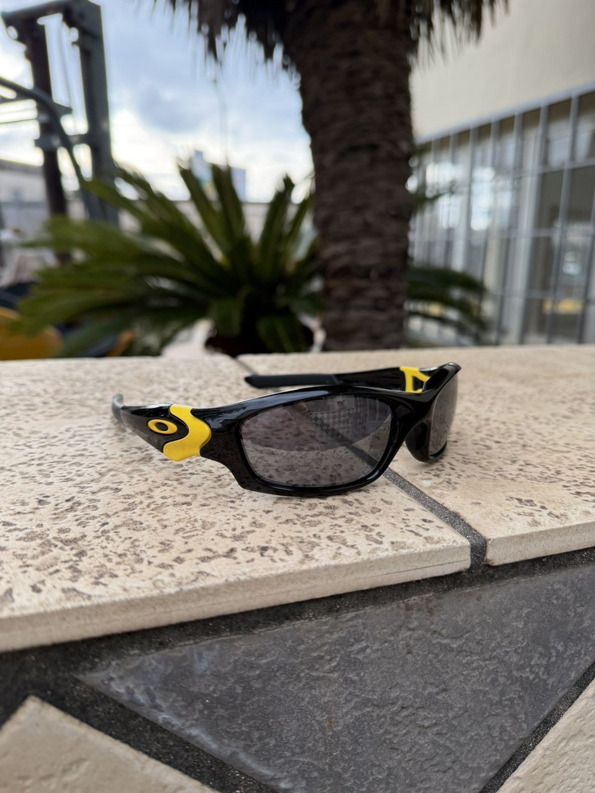 Oakley Oakley Sunglasses STRAIGHT Yellow/Black 12-792 Size ONE SIZE - 1 Thumbnail