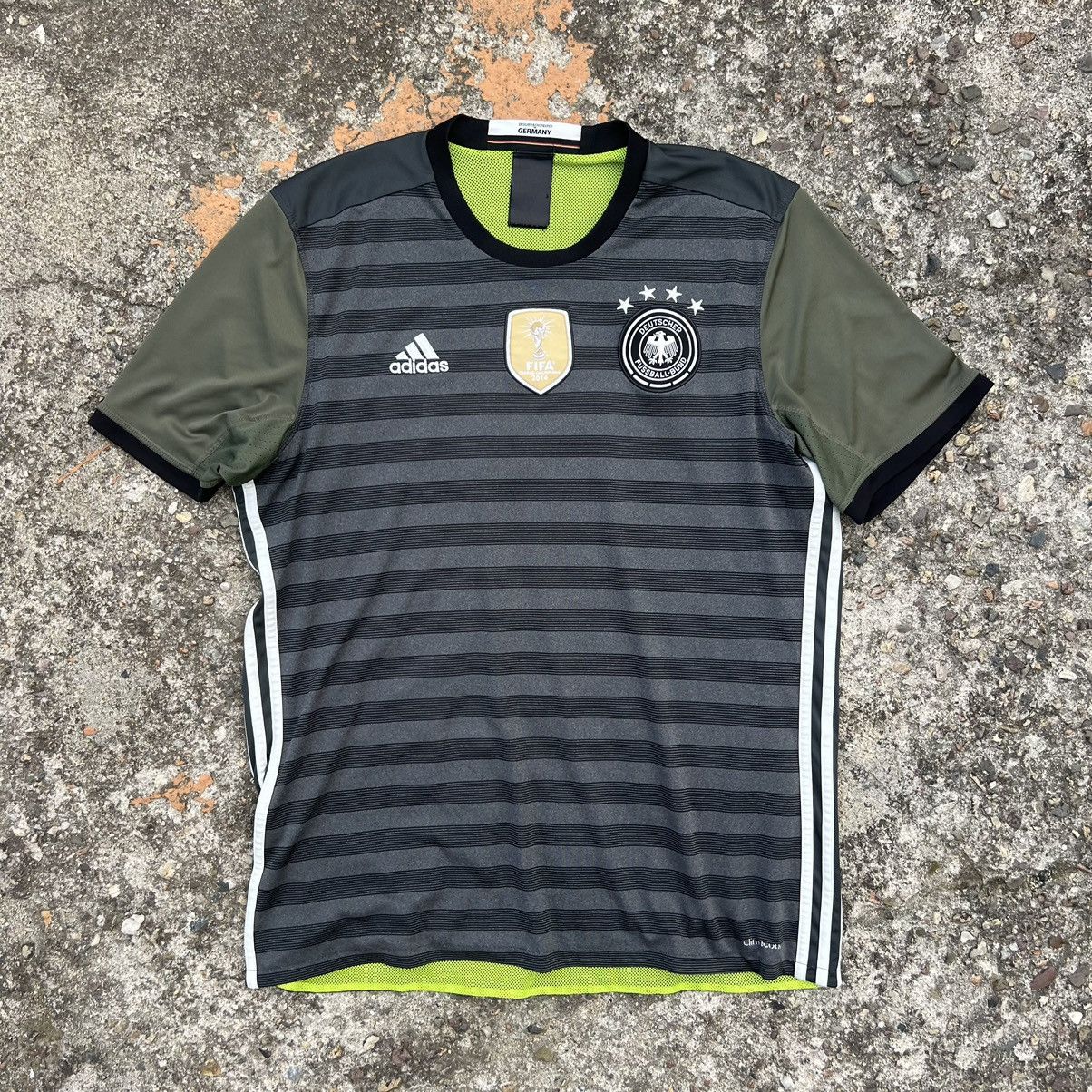 Nike × Vintage Vintage Germany Soccer Football Jersey L Size US M / EU 48-50 / 2 - 1 Thumbnail