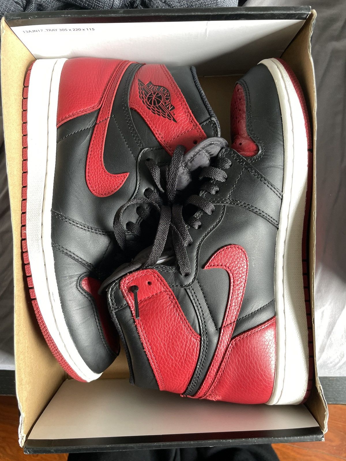 image of Jordan Nike Jordan 1 Retro High Bred Banned 2016 Size 9 Shoes in Black, Men's
