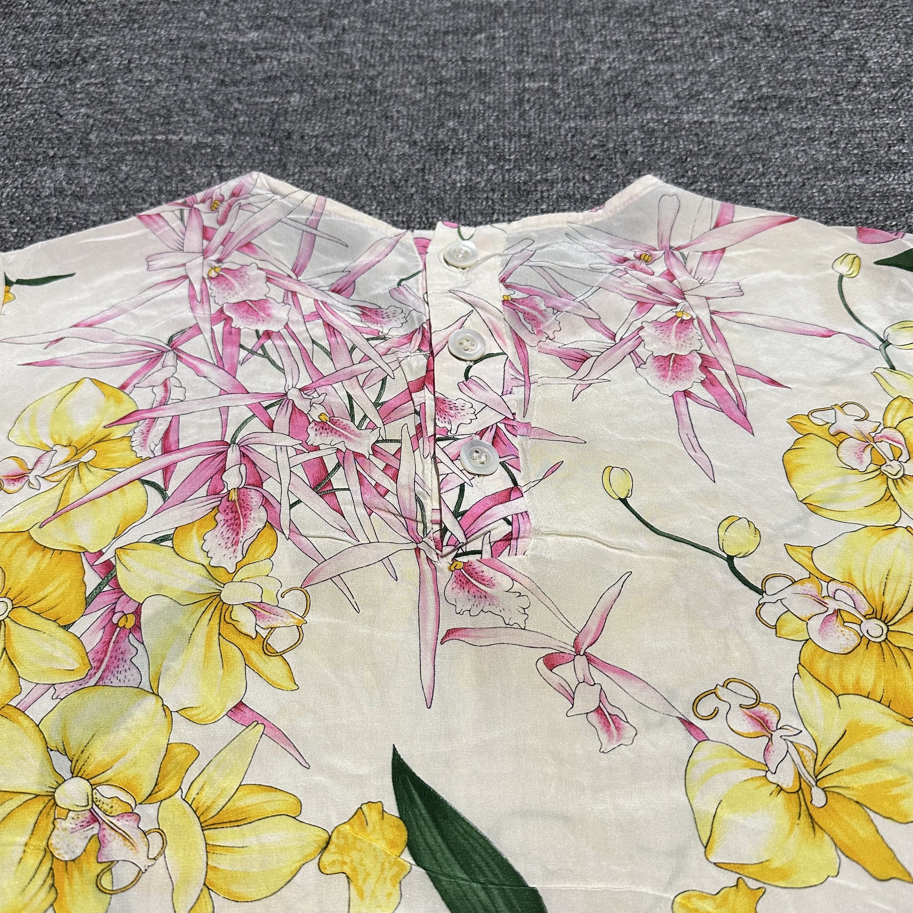Valentino Valentino Miss V Flower Silk Tee Size M / US 6-8 / IT 42-44 - 4 Thumbnail