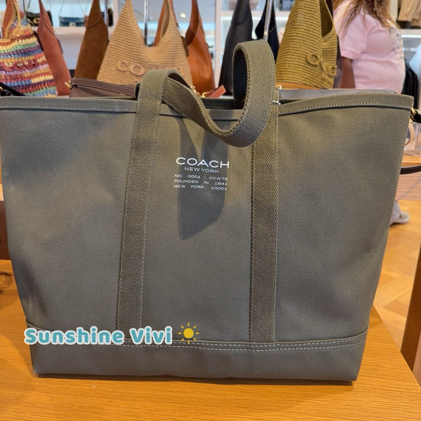 Coach NWT COACH Utility Tote Large Shoulder Bag Olive CCW72 Size ONE SIZE - 1 Thumbnail