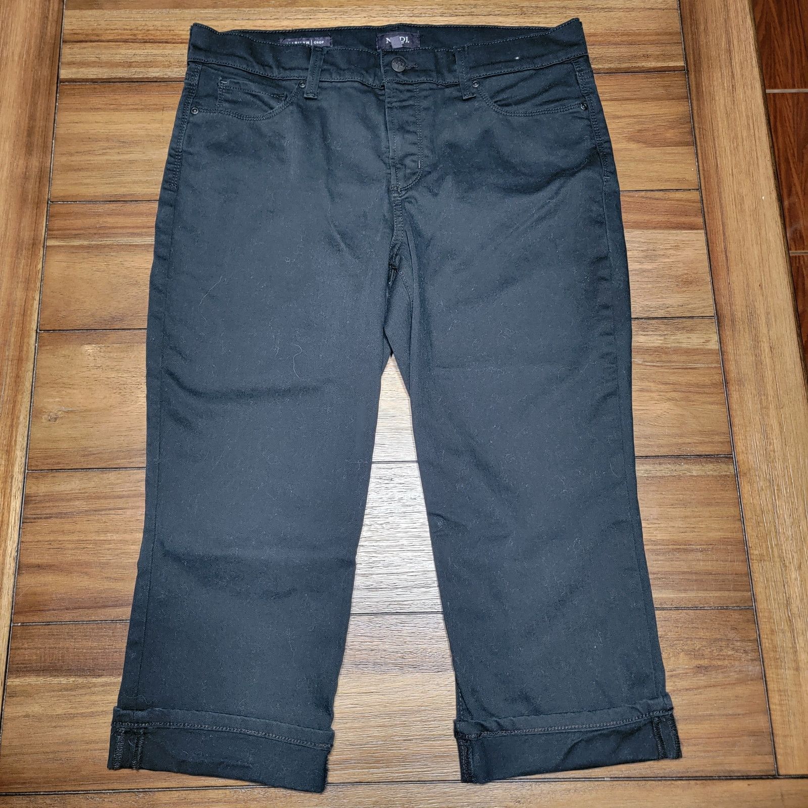 NYDJ NYDJ Marilyn Crop Jeans w/ Lift X Tuck Technology - Size 10 Size 32" / US 10 / IT 46 - 1 Thumbnail