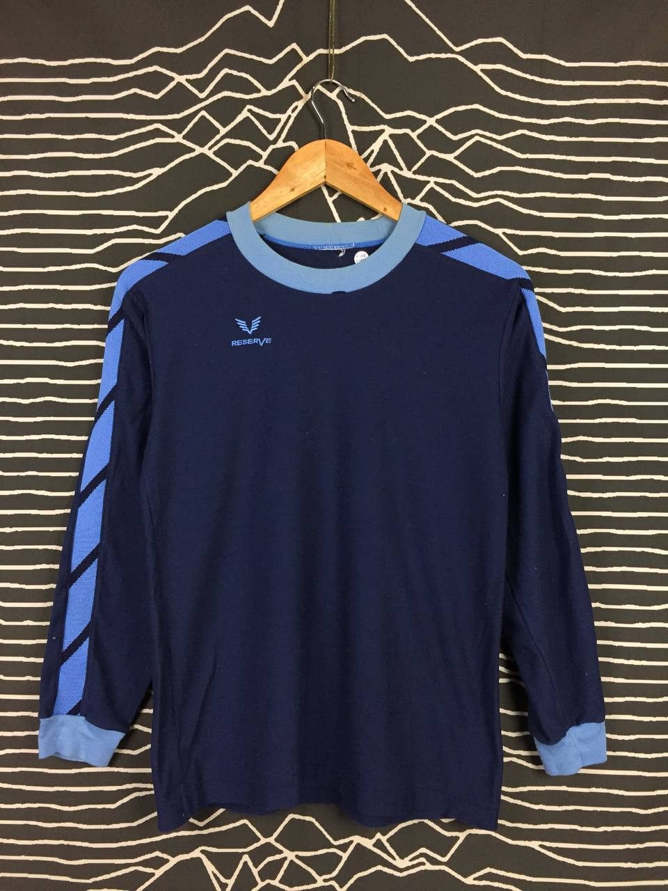 Sports Specialties × Vintage Vtg Reverse Side Tape Embroidered Logo Longsleeve Tee Size US S / EU 44-46 / 1 - 2 Thumbnail