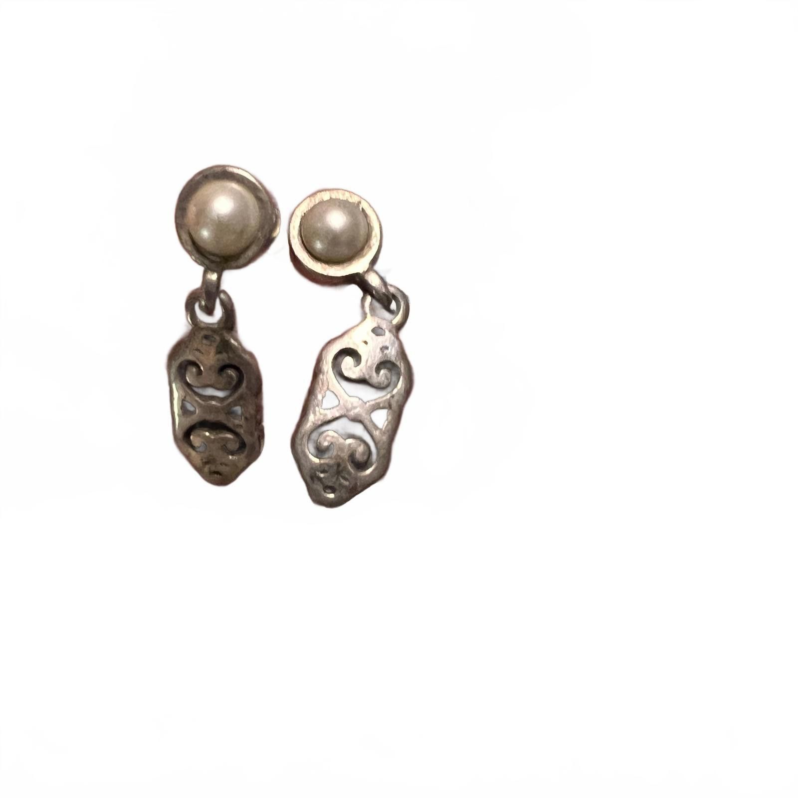 Unknown London Vintage Silver Tone and Faux Pearl Earrings Size ONE SIZE - 2 Thumbnail