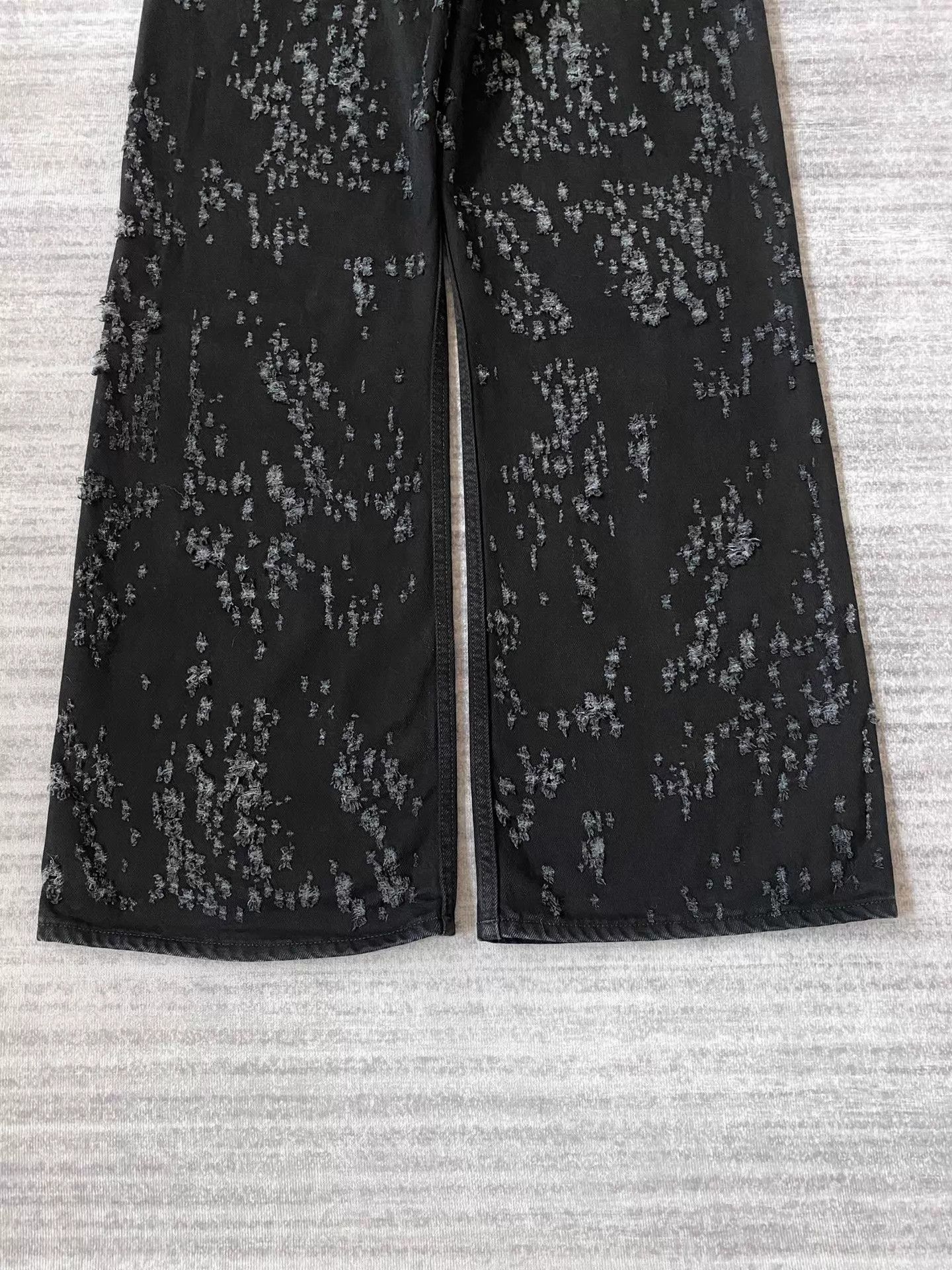 Acne Studios Acne Studios Bullet Hole Distressed Flare Jeans 30/30 Size US 30 / EU 46 - 6 Thumbnail