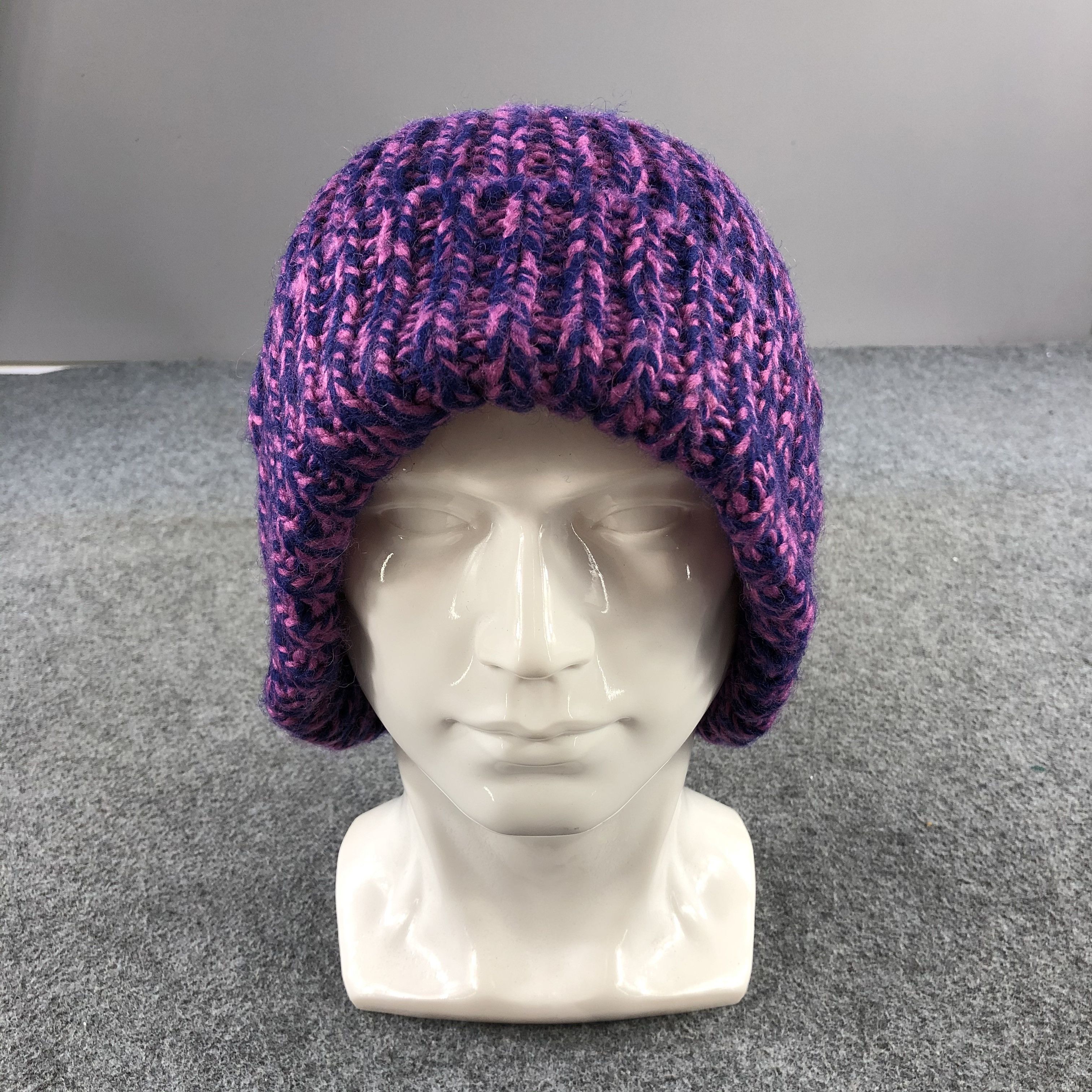 Japanese Brand Uniqlo Purple Bobble Beanie Snowcap Snow Hat B487 Size ONE SIZE - 2 Thumbnail